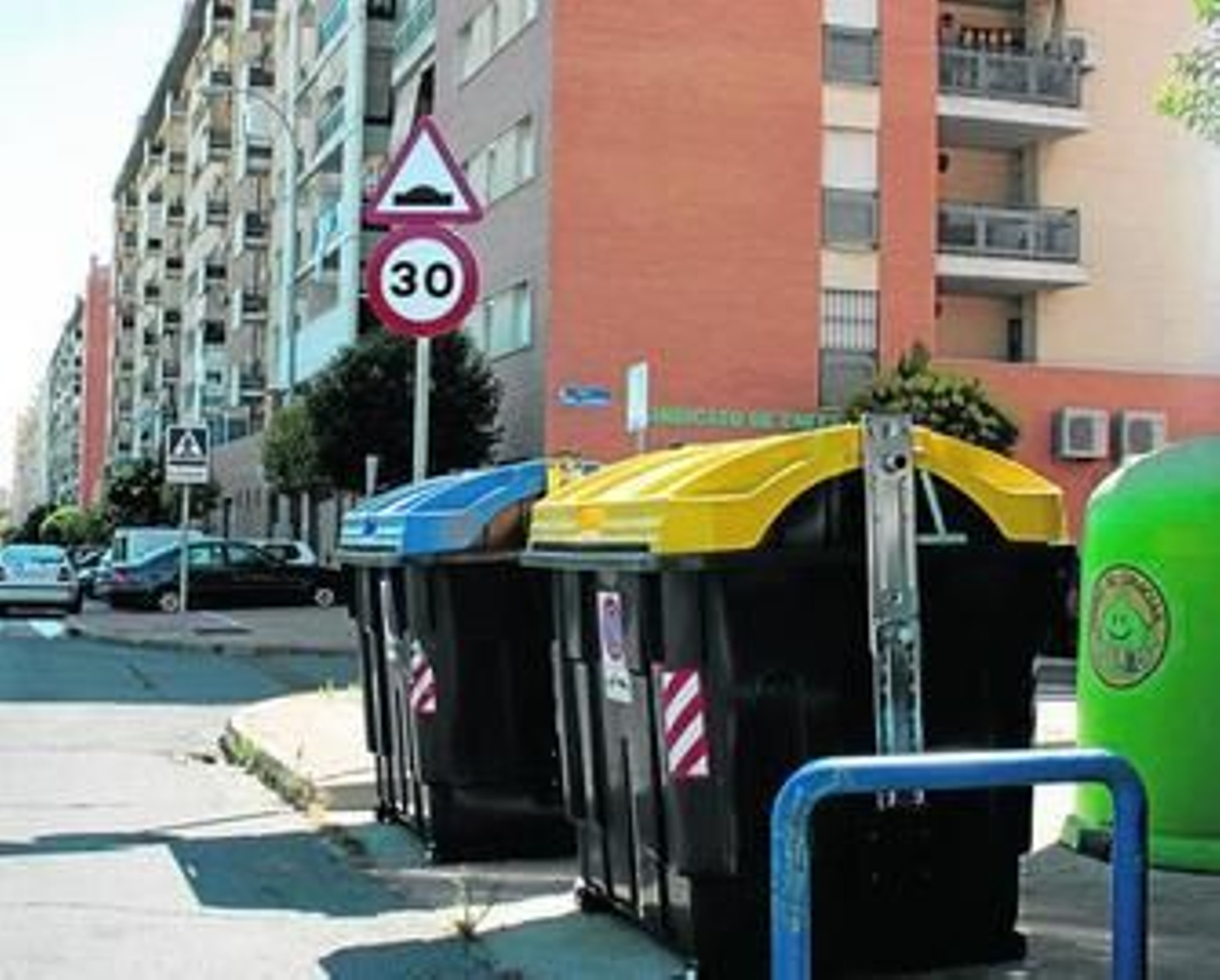 El lugar menos indicado para unos contenedores