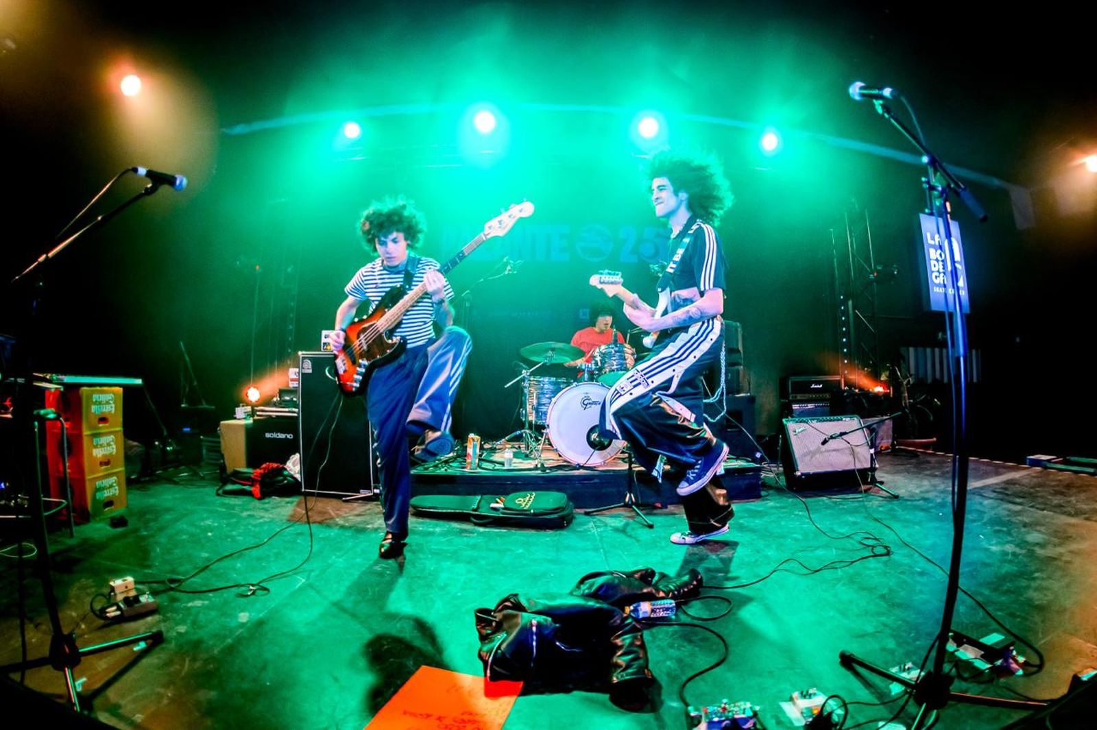 Actuación de 'Cryymm', grupo ganador del premio Palante Fest en el 6 Grupos 6.