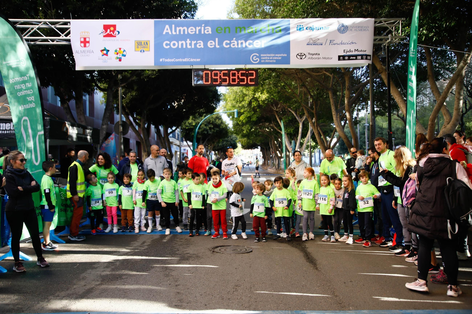 Imágenes de la Carrera contra el Cáncer de Almería