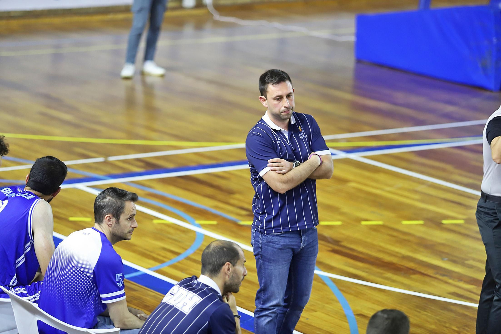 Imágenes del partido de baloncesto entre el Ciudad de Huelva y el Colegio El Pinar.