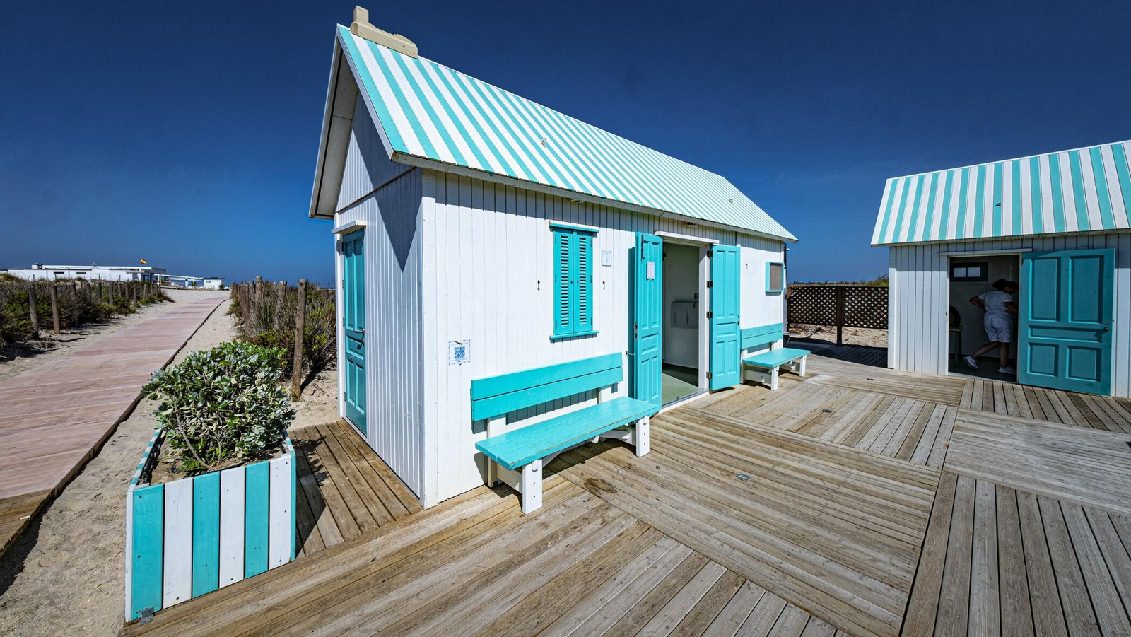 Comienza la temporada en la playa de Camposoto