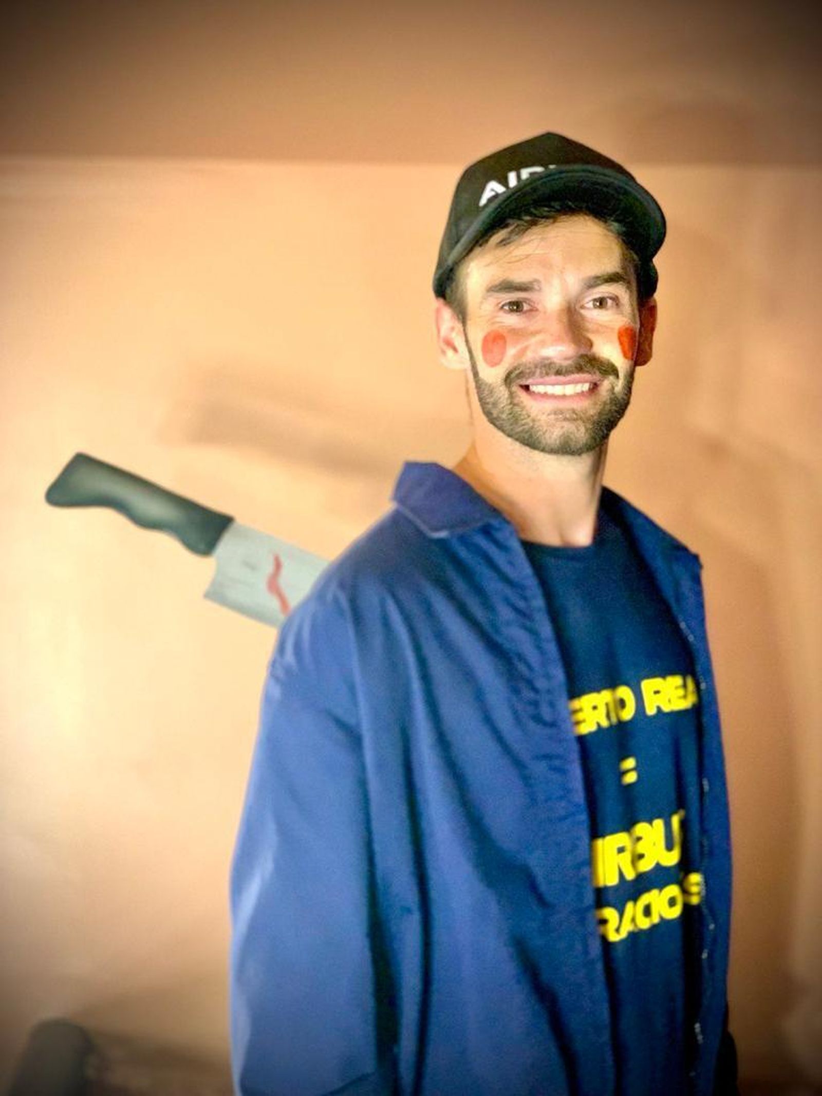 David de la Cruz, disfrazado como un trabajador de Airbus Puerto Real.