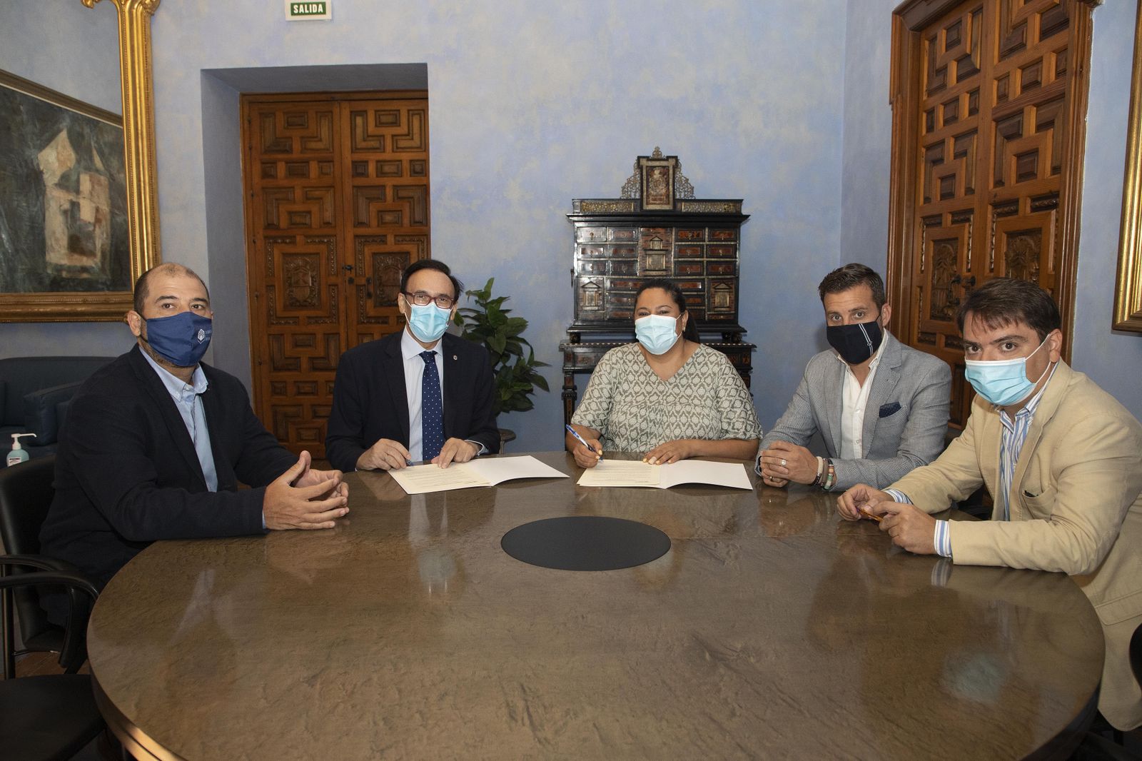 Firma de convenio entre Iprodeco y la UCO para evitar la despoblación.