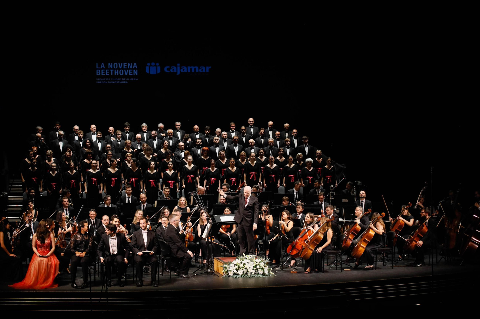 Imágenes de la novena Beethoven interpretado por la OCAL y Orfeón para Cajamar