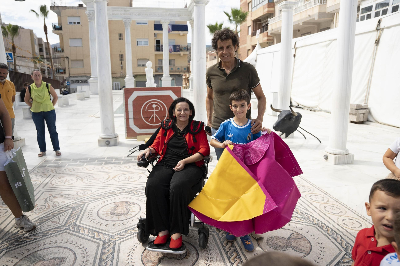 Las imágenes del taller de toros para niños y toro mecánico en Macael