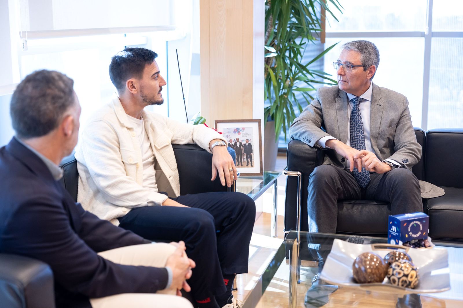 Damián Quintero, recibido en Diputación.
