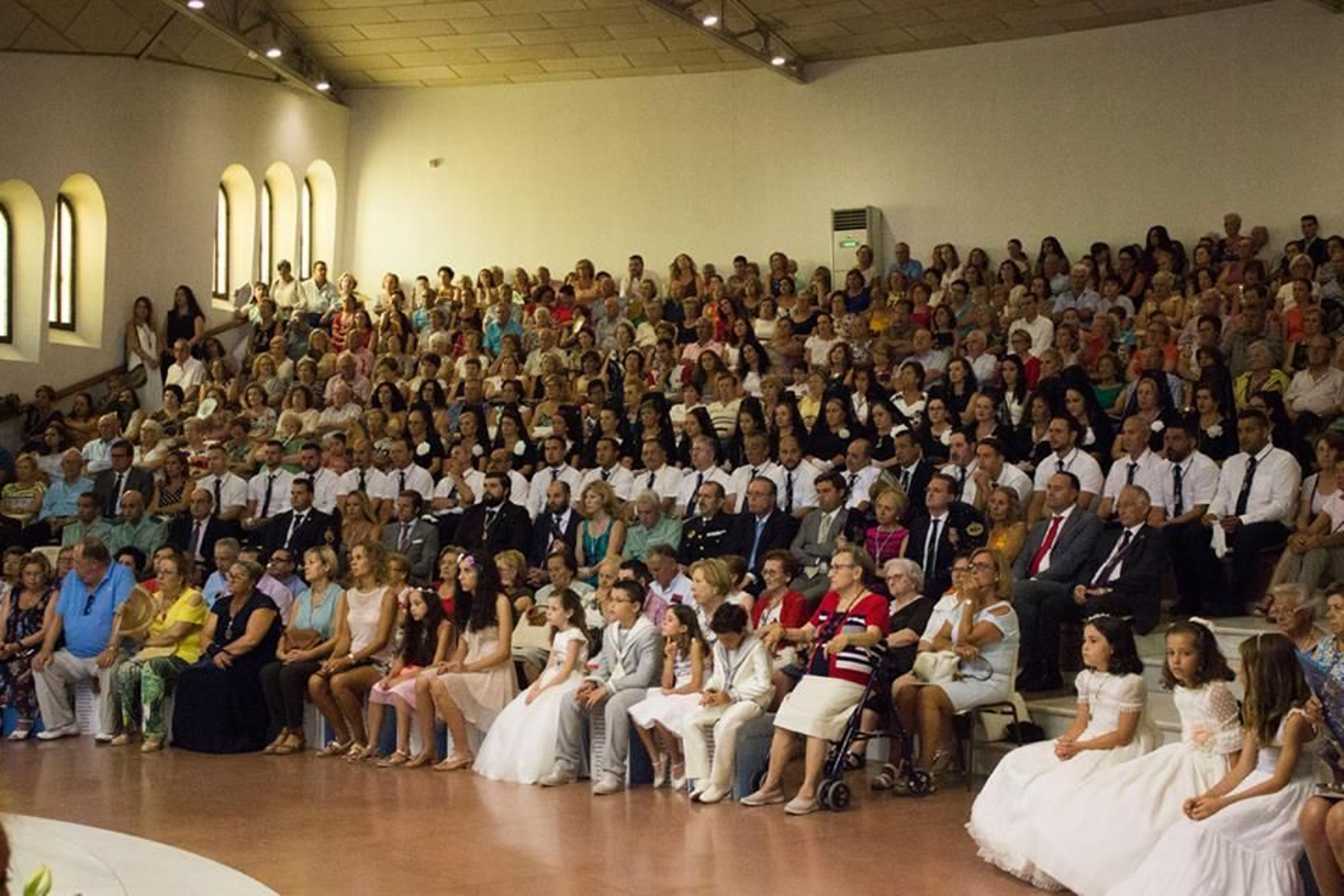 La misa de la tarde del pasado domingo en honor a la patrona fue multitudinaria.
