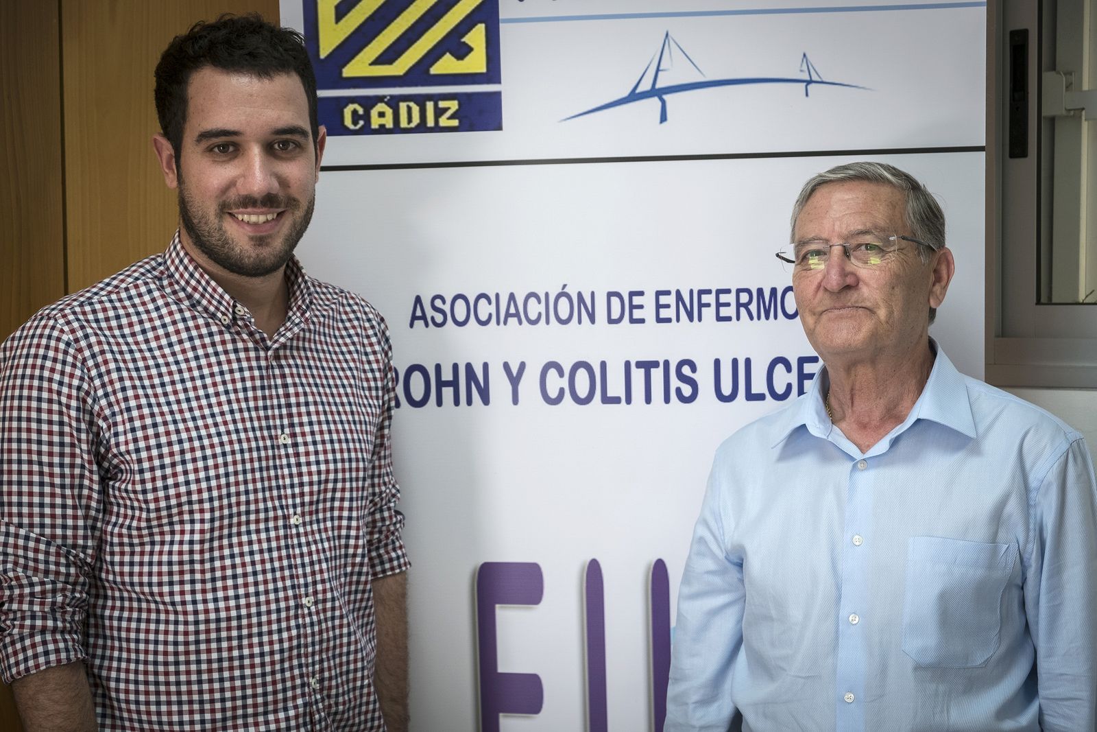 De izquierda a derecha, Pablo Bella y Fernando Criado en la sede de la asociación.