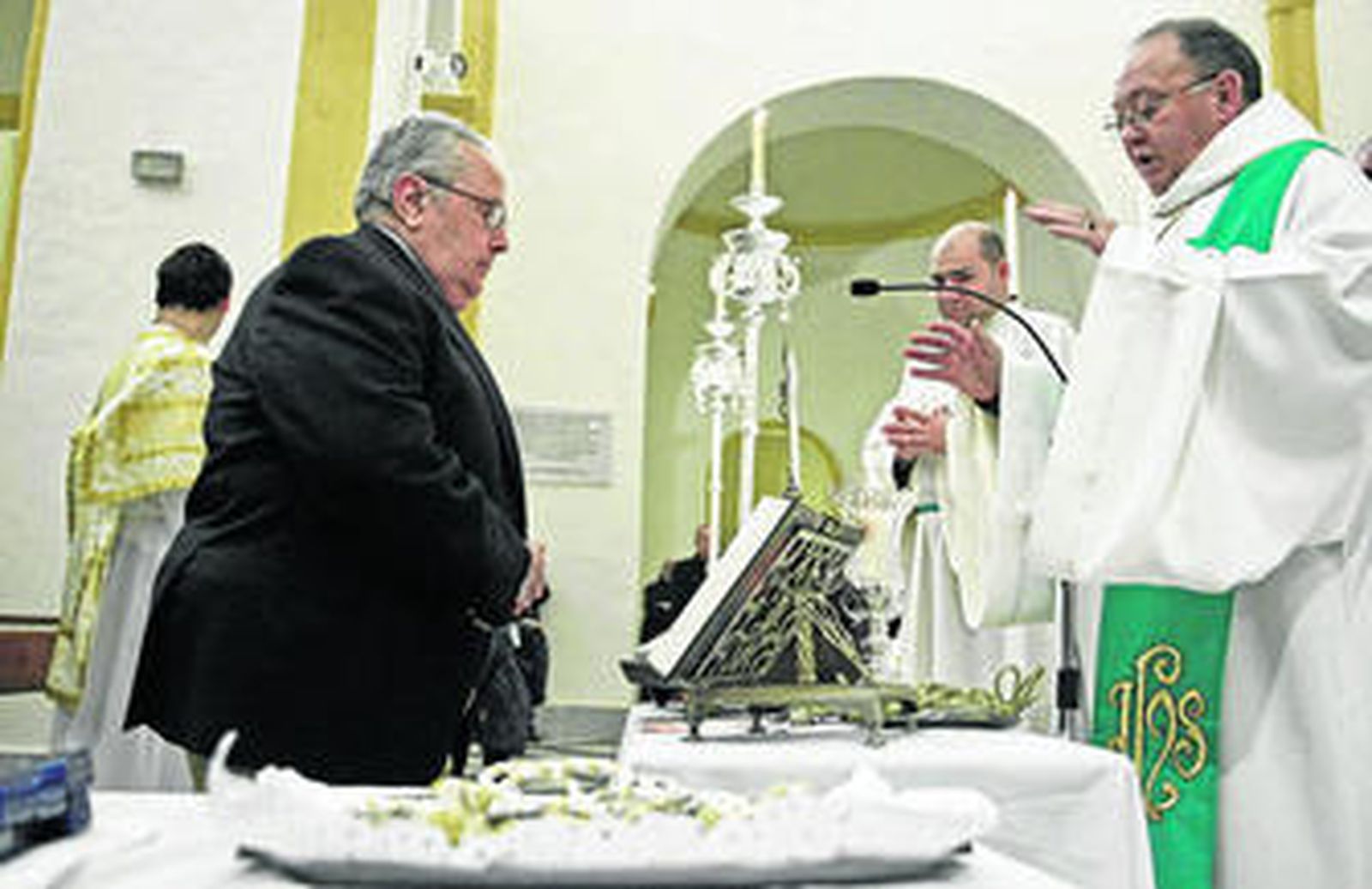 Un instante de la jura de cargos de la nueva junta de gobierno de la hermandad de La Palma.