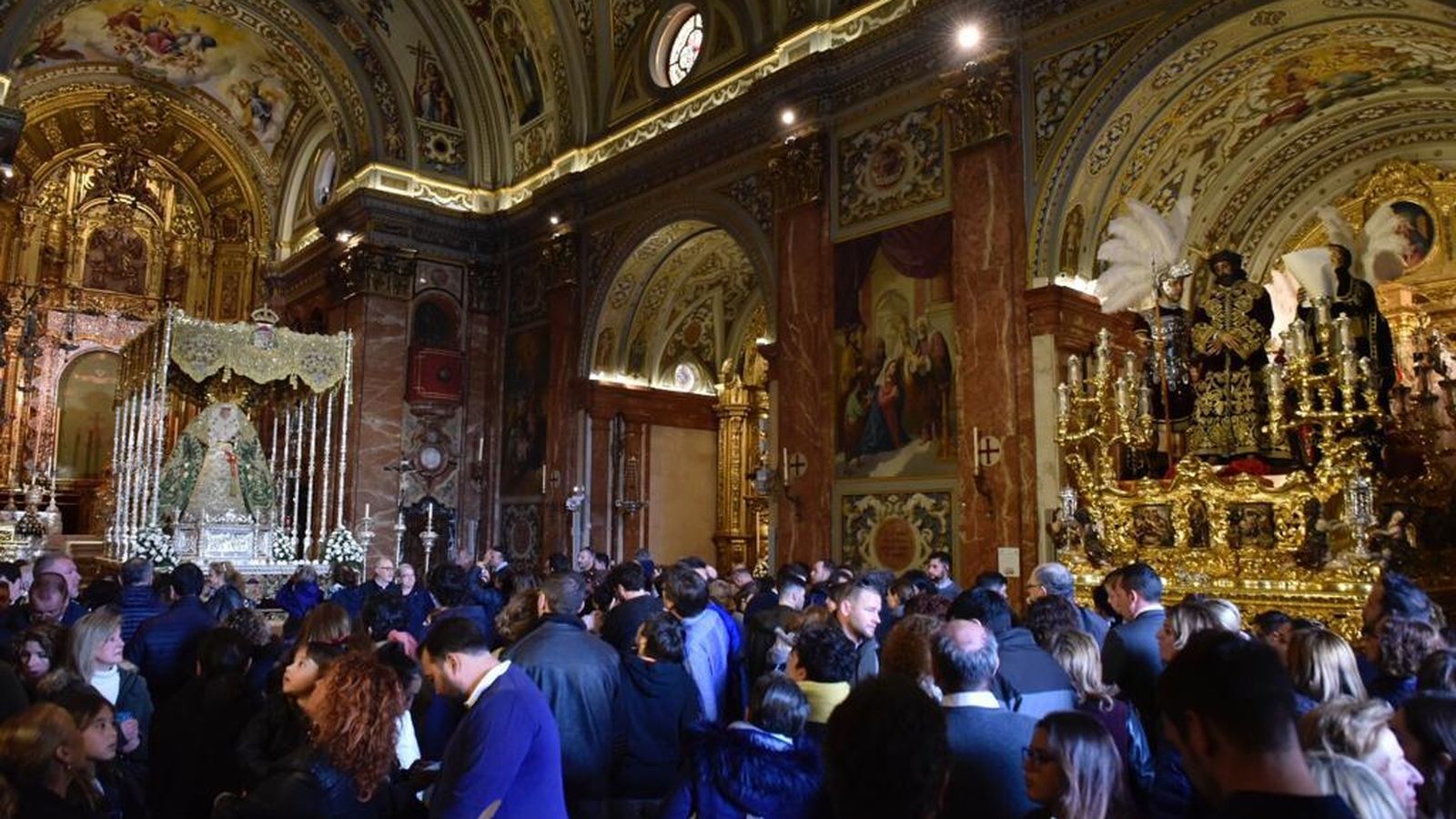 Basílica de la Macarena durante el Domingo de Pasión