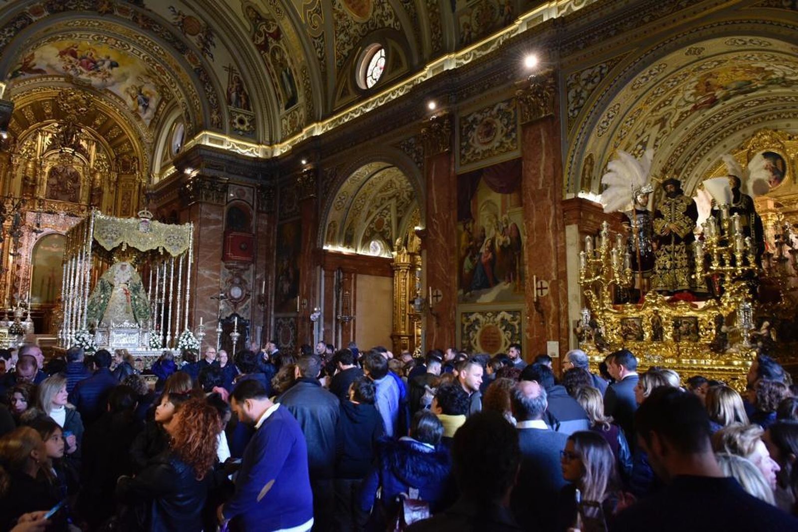 Basílica de la Macarena durante el Domingo de Pasión