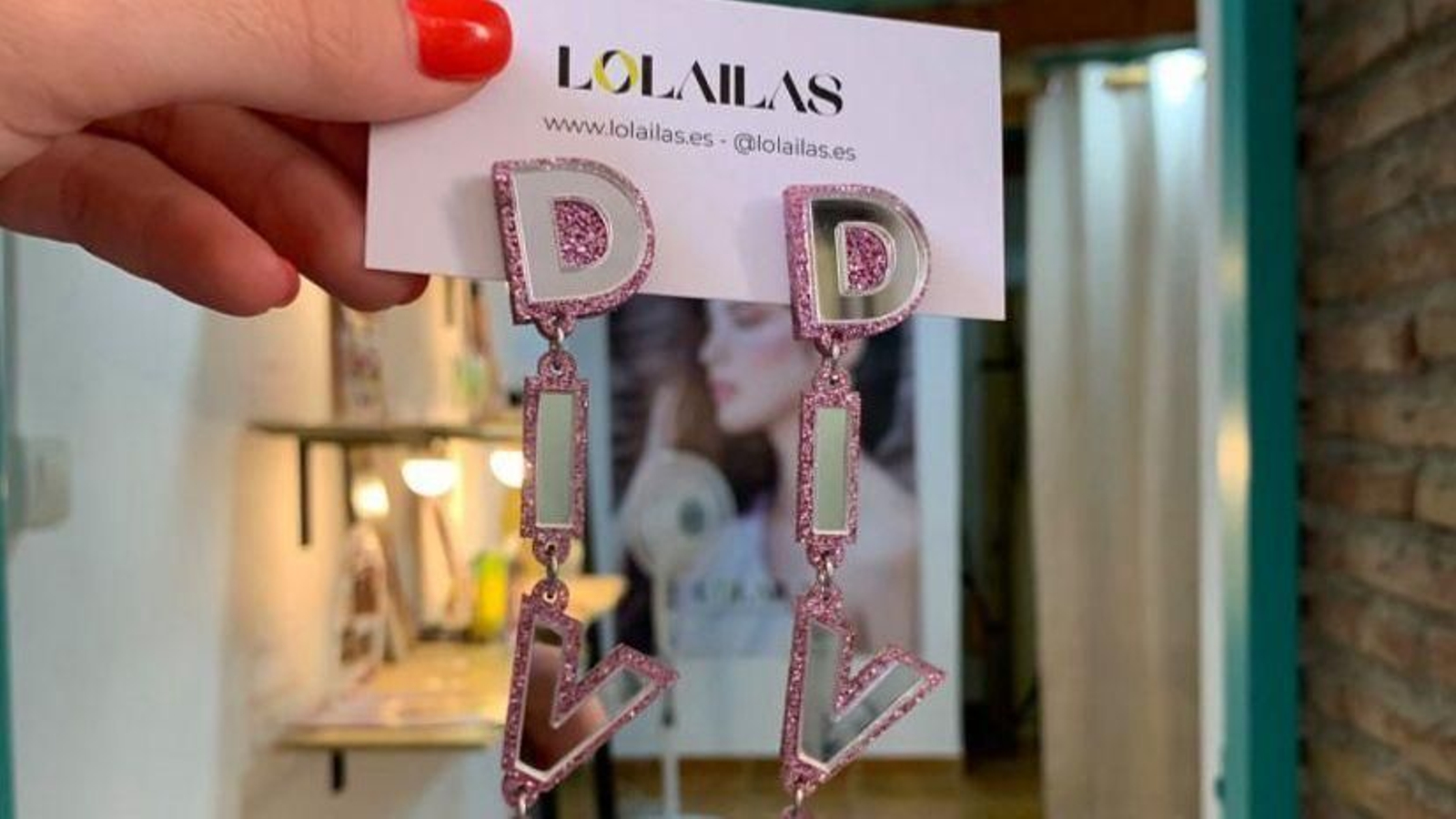 Los pendientes que Lolailas le regaló a Melody