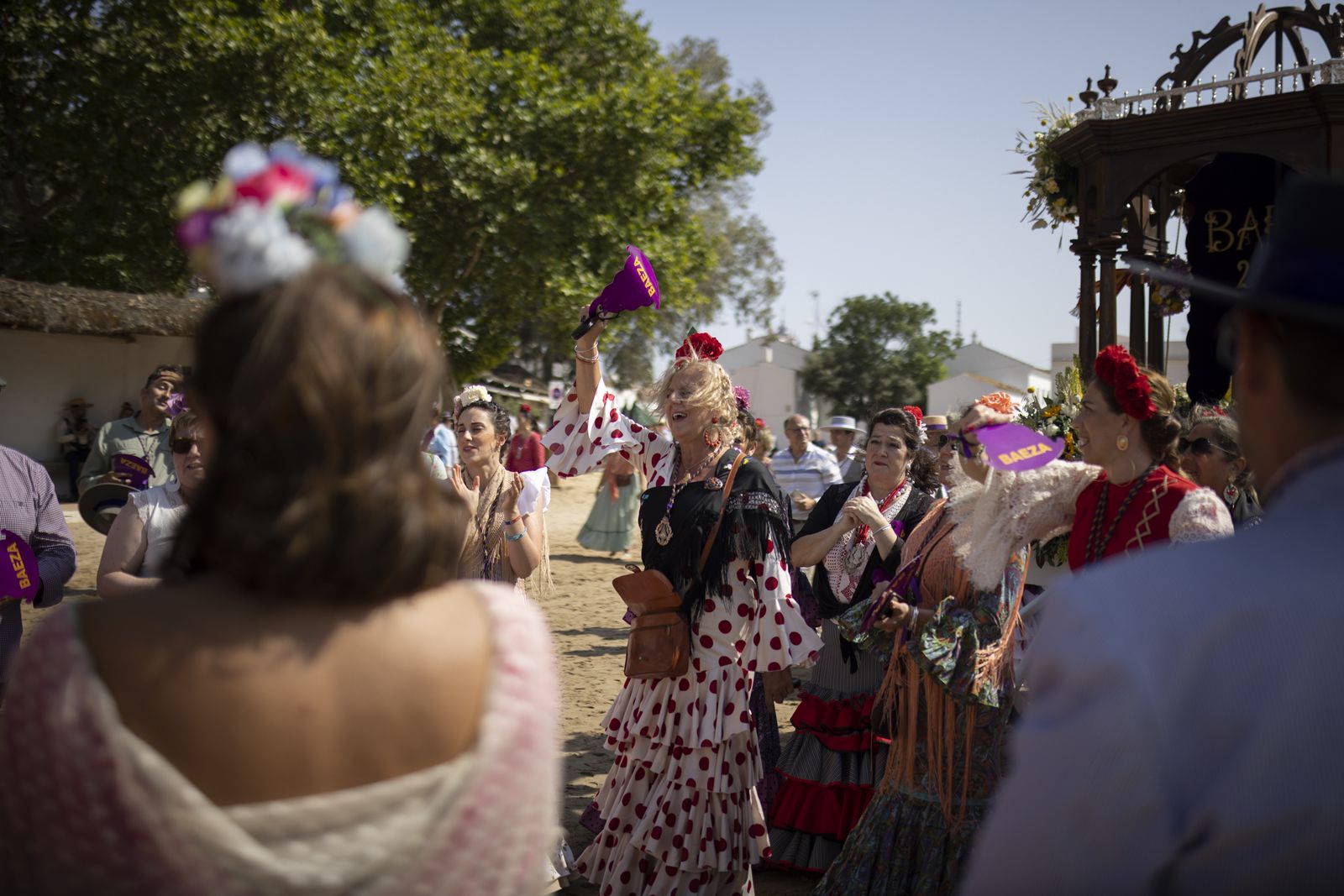 El Rocío 2023: Imágenes de la presentación de las Hermandades y ambiente en la aldea