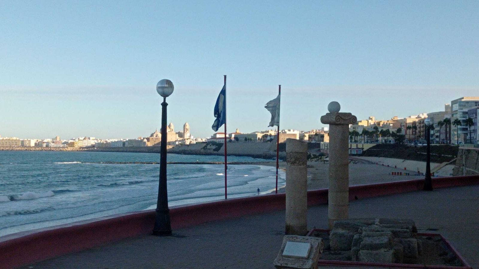 Día sin nubes en Cádiz.