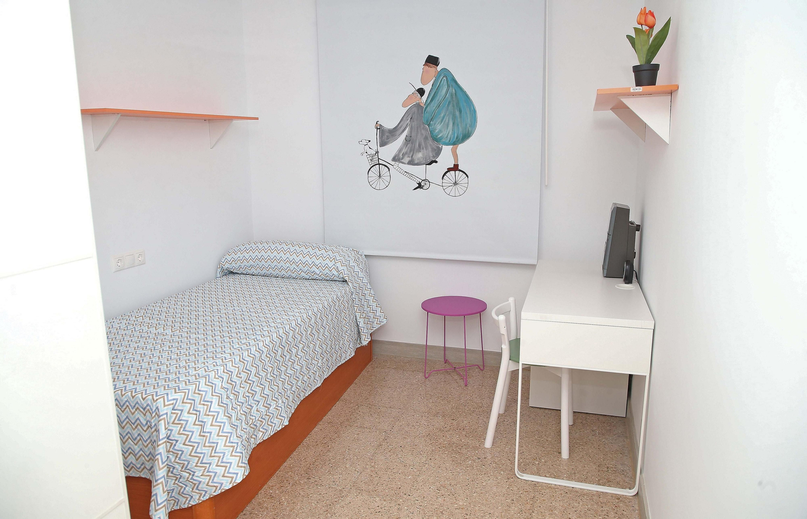 La inauguración de las nuevas viviendas tuteladas de Apadis, en imágenes