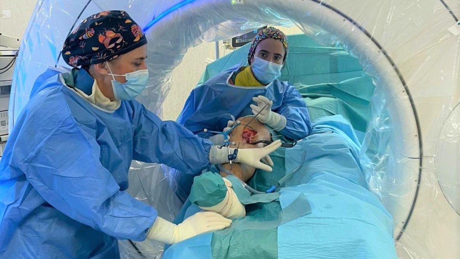 Los sanitarios del Hospital Universitario San Cecilio de Granada usan la nueva herramienta