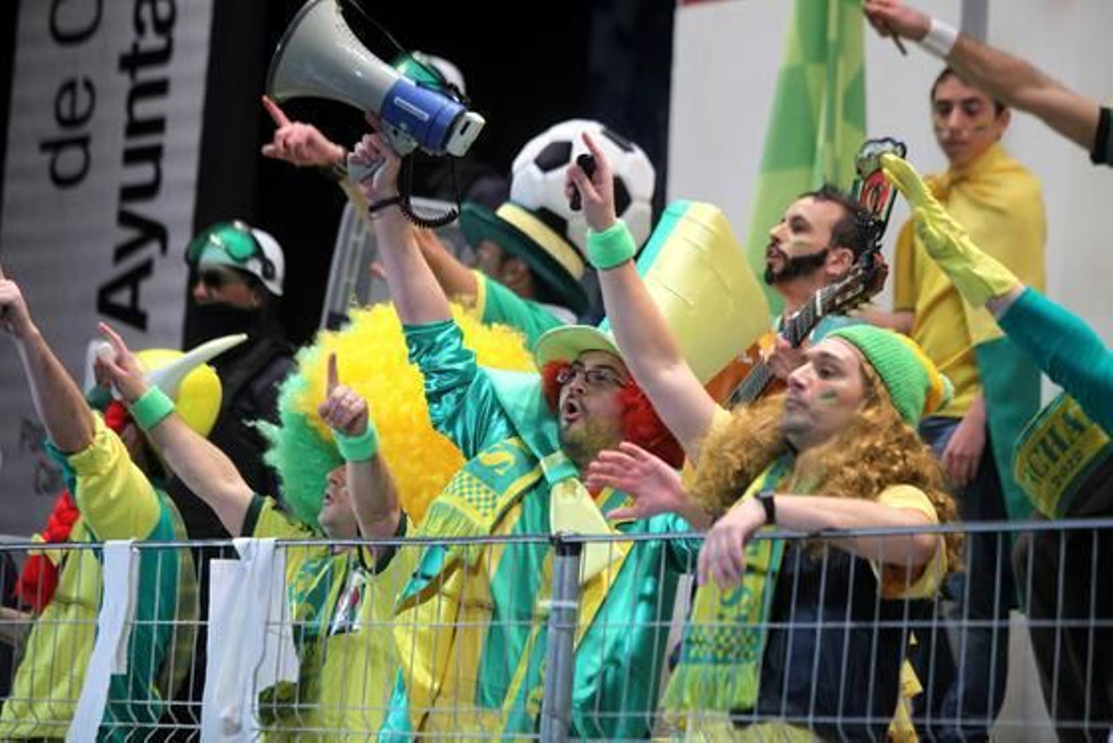 Chirigota Los hinchapelotas  Foto: Jesus Marin