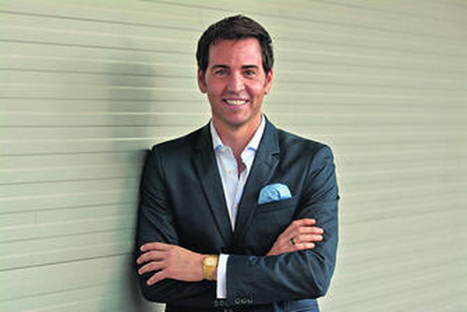 "Los tiburones de la vida pegan más dentelladas"