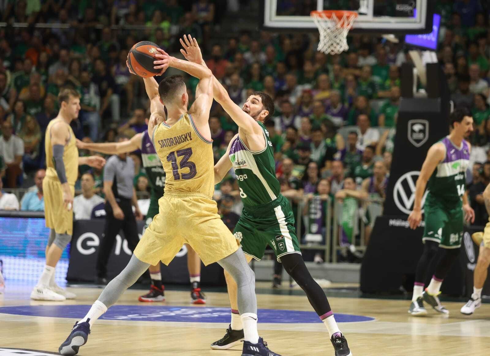 El Unicaja-Barcelona, en fotos