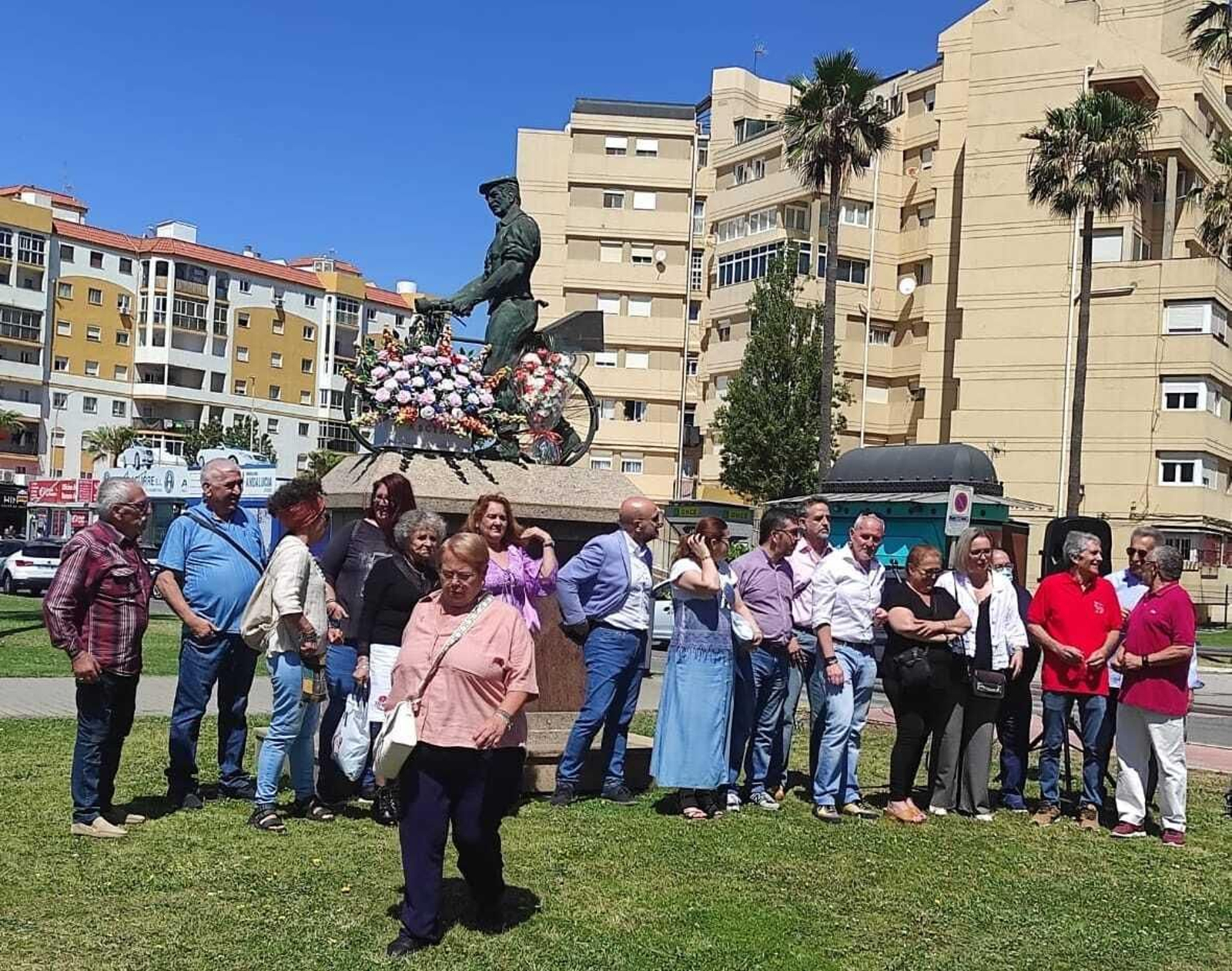 El acto junto al monumento al trabajador transfronterizo, este lunes.
