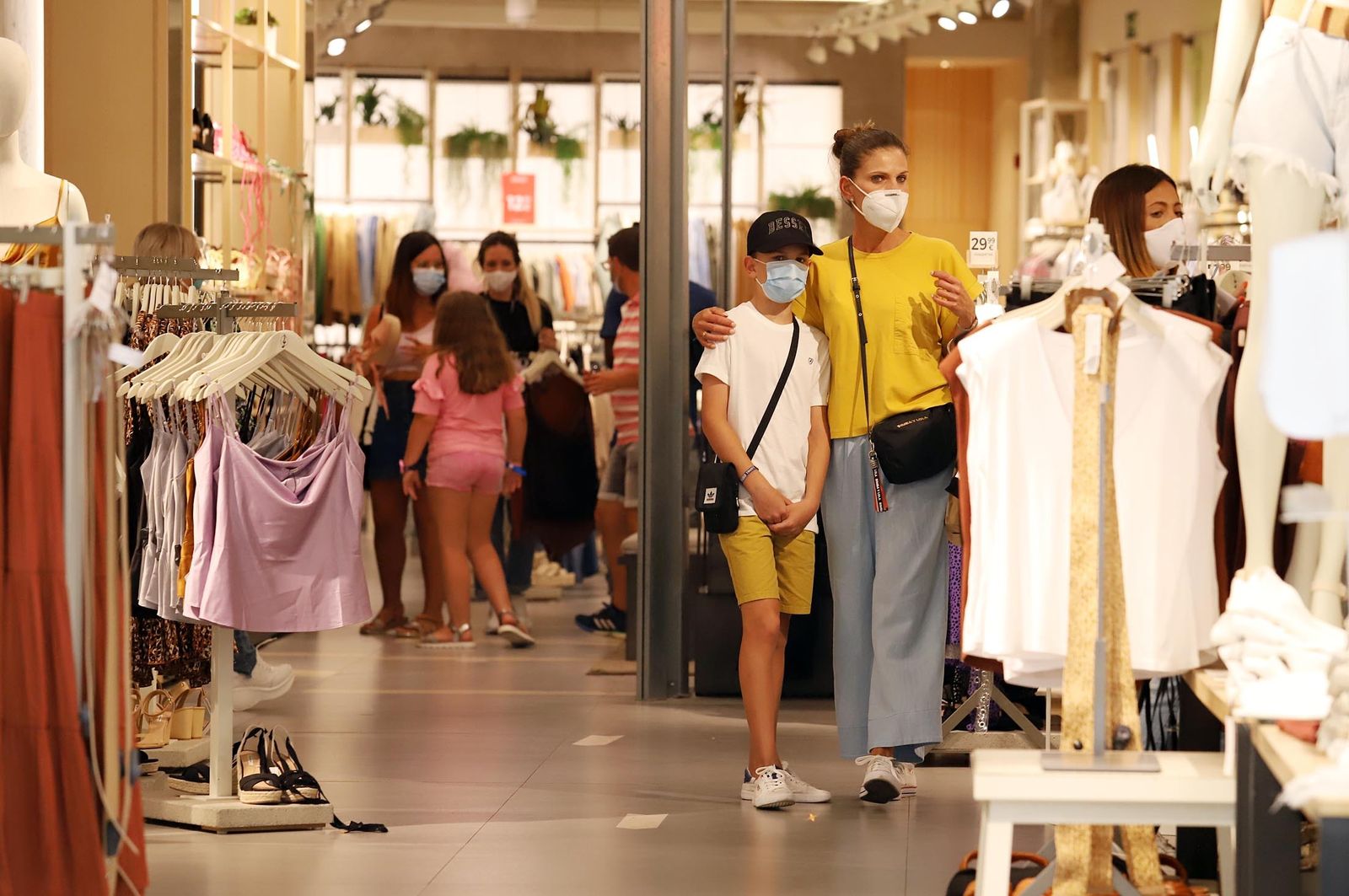 Interior de un comercio en Huelva capital.