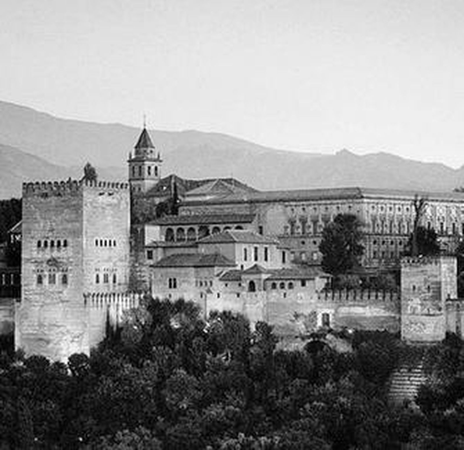 El conjunto monumental, al atardecer.