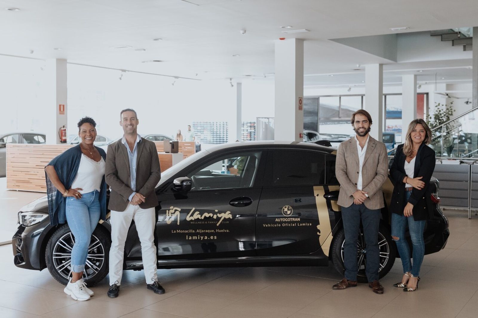 Foto de familia tras el convenio.