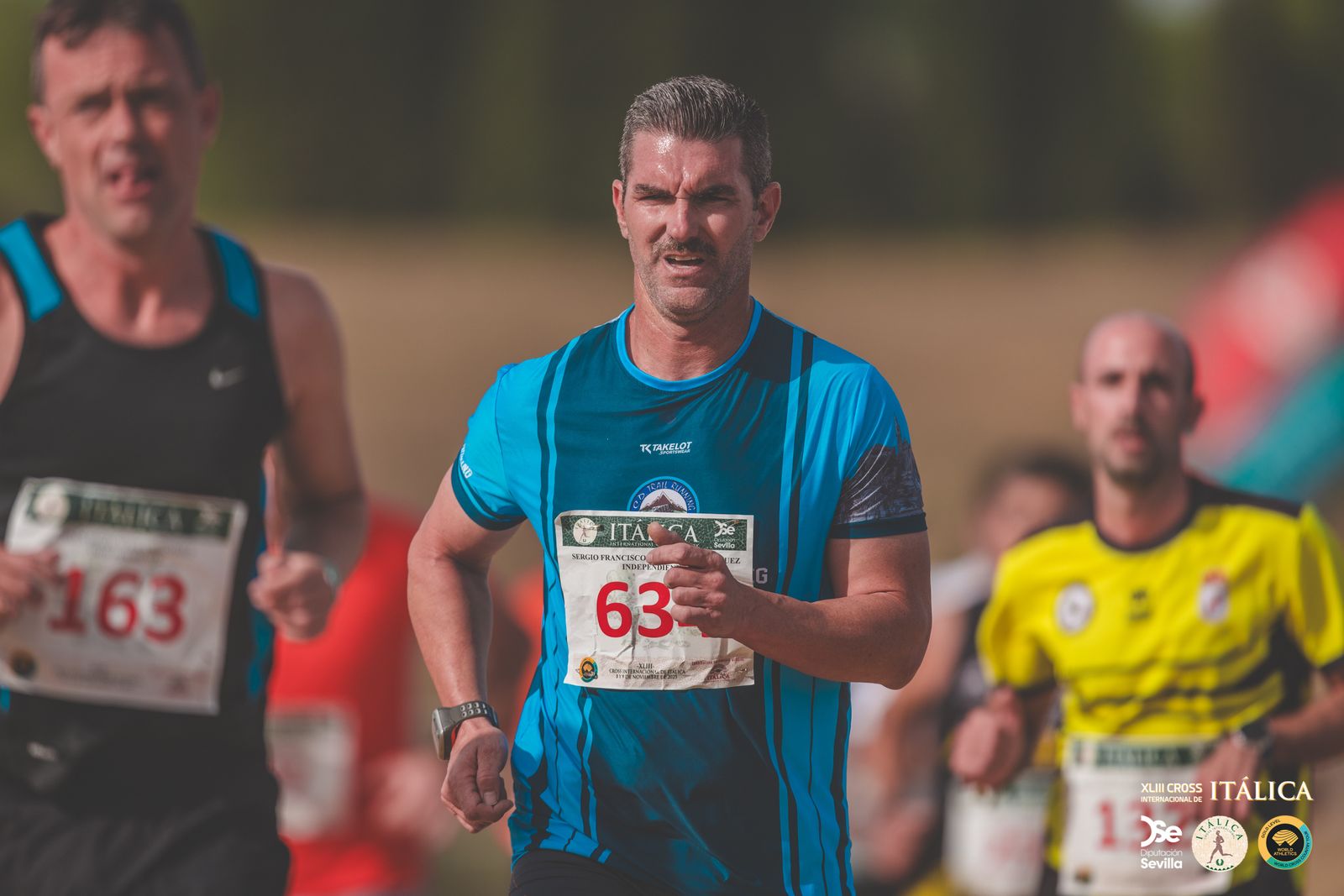 Búscate en las fotos del Cross de Itálica 2025 | 2