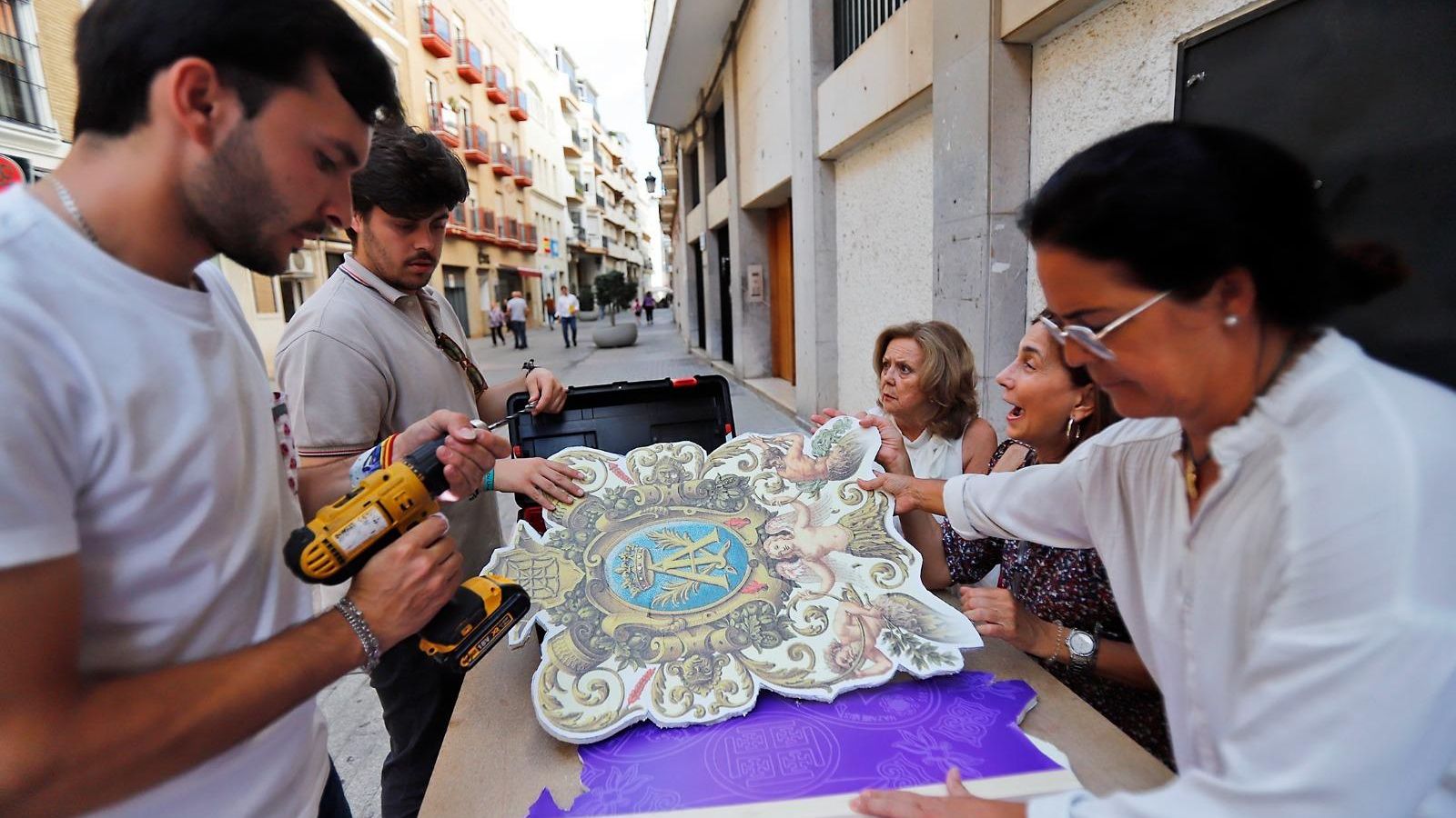 Los preparativos en la Casa de Hermandad.