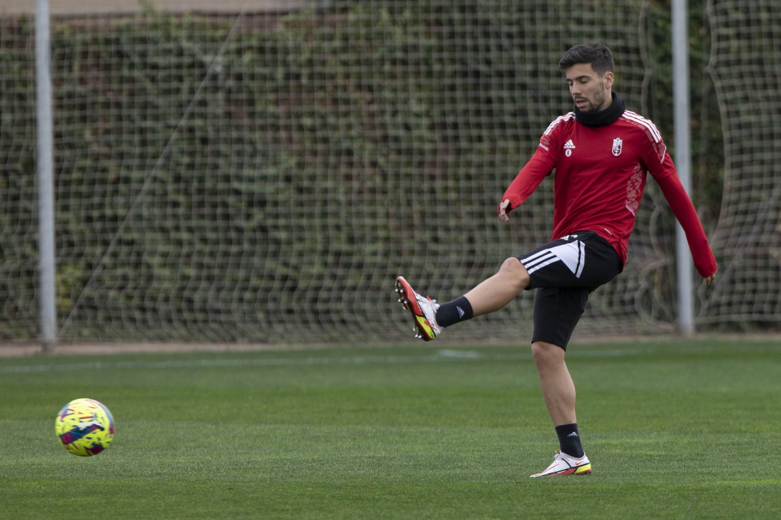 Las imágenes del entrenamiento del Granada CF
