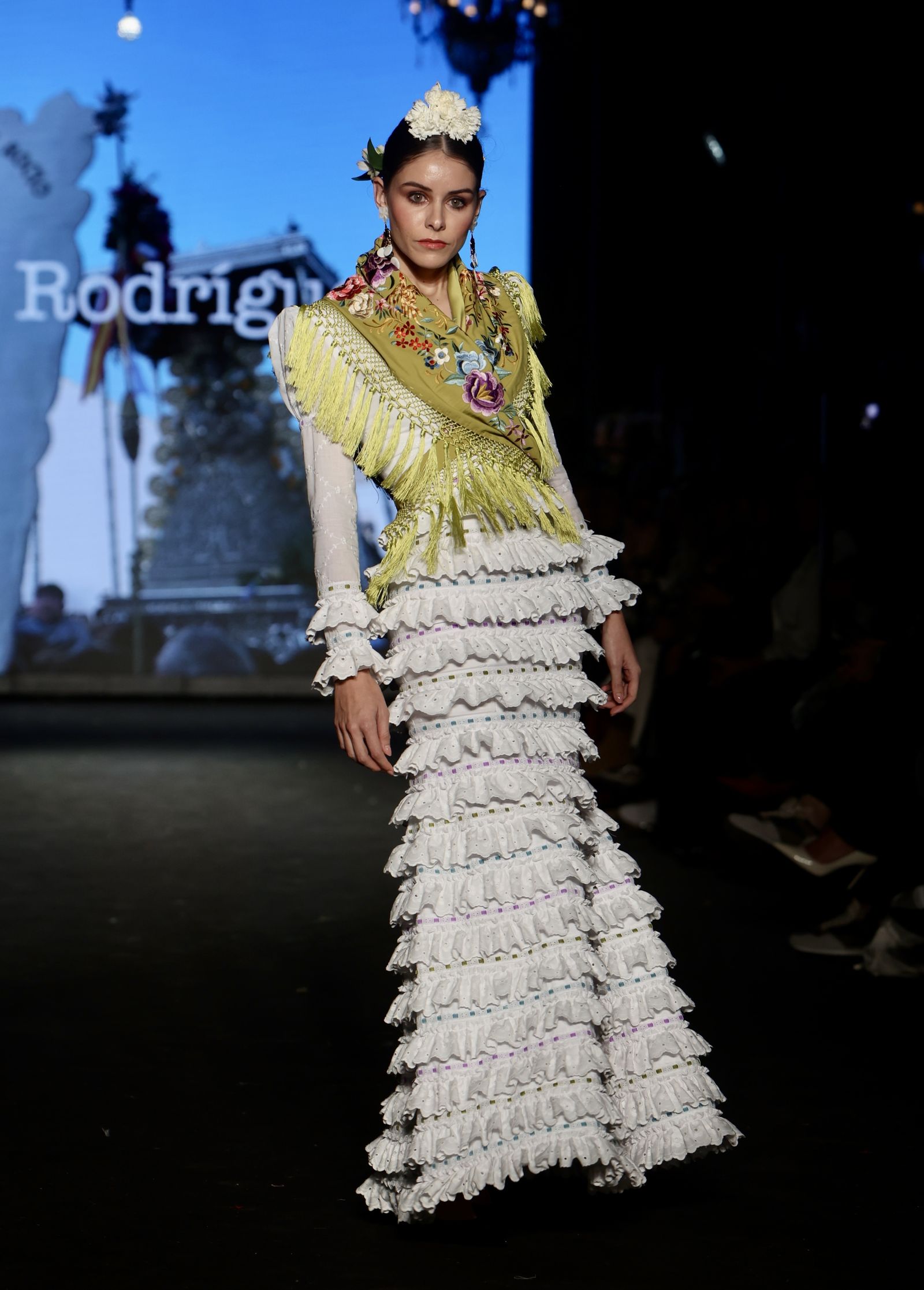 Desfile de la Hermandad del Rocío de Sevilla en We Love Flamenca 2024, todas las fotos