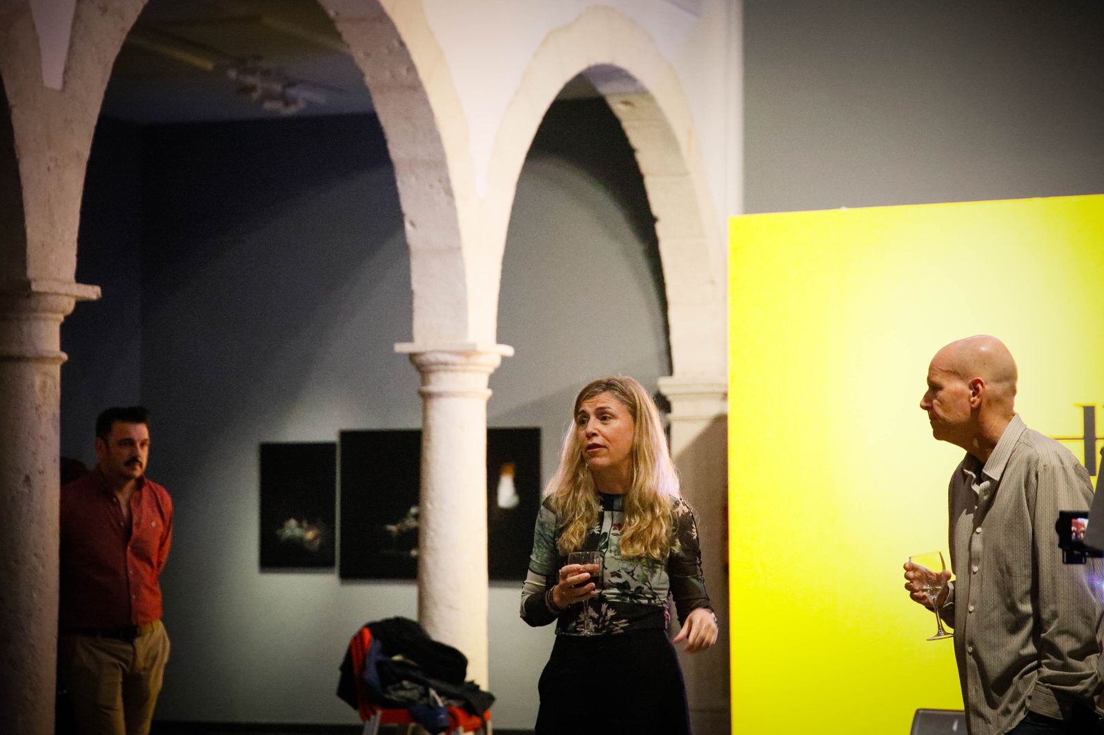 Te contamos en imágenes como ha sido el inicio de la exposición Brujas de Judith Prat