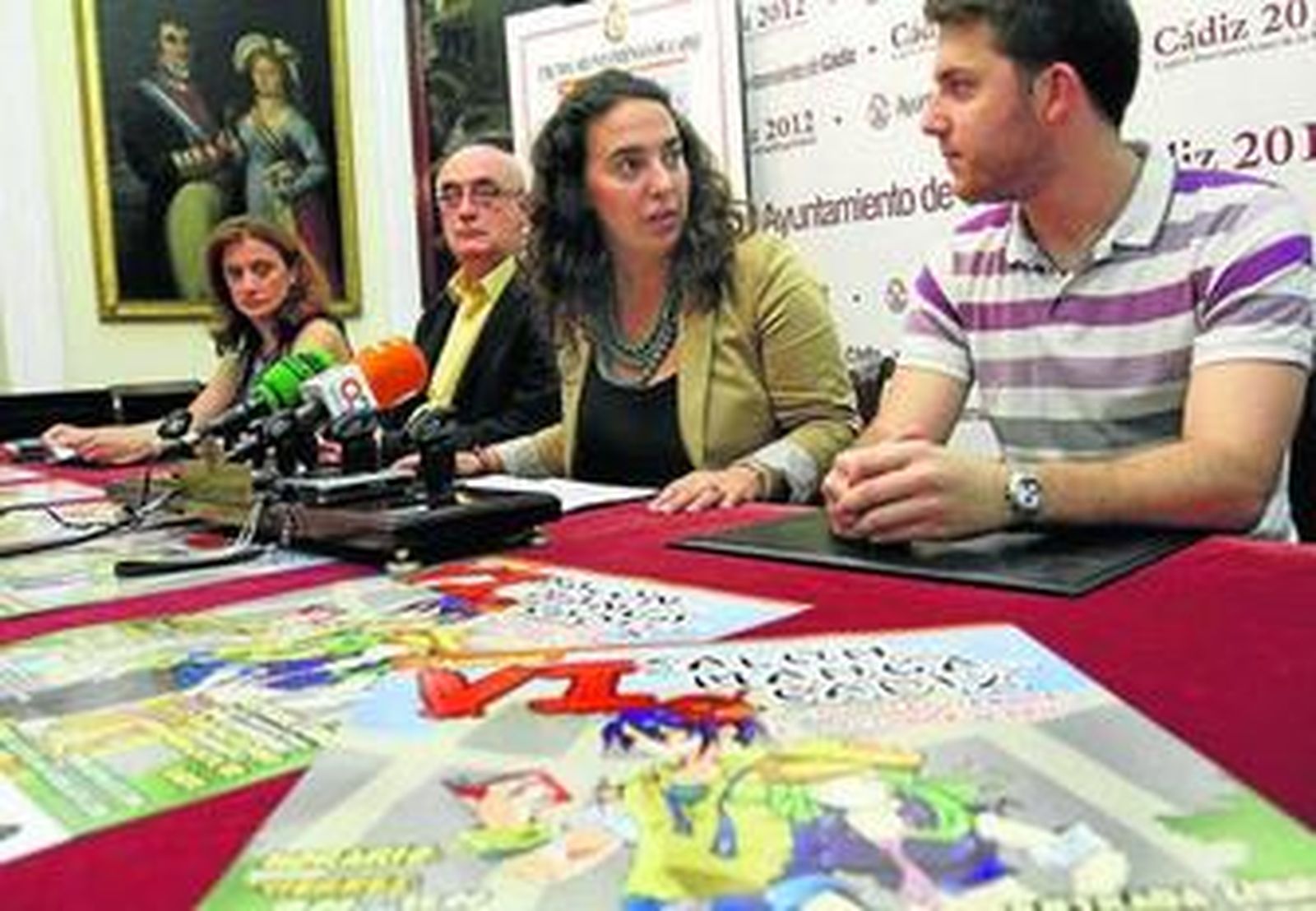Carmen Sánchez, en el centro, junto a Fátima Salaverri, Javier Anso y Miguel Duarte.