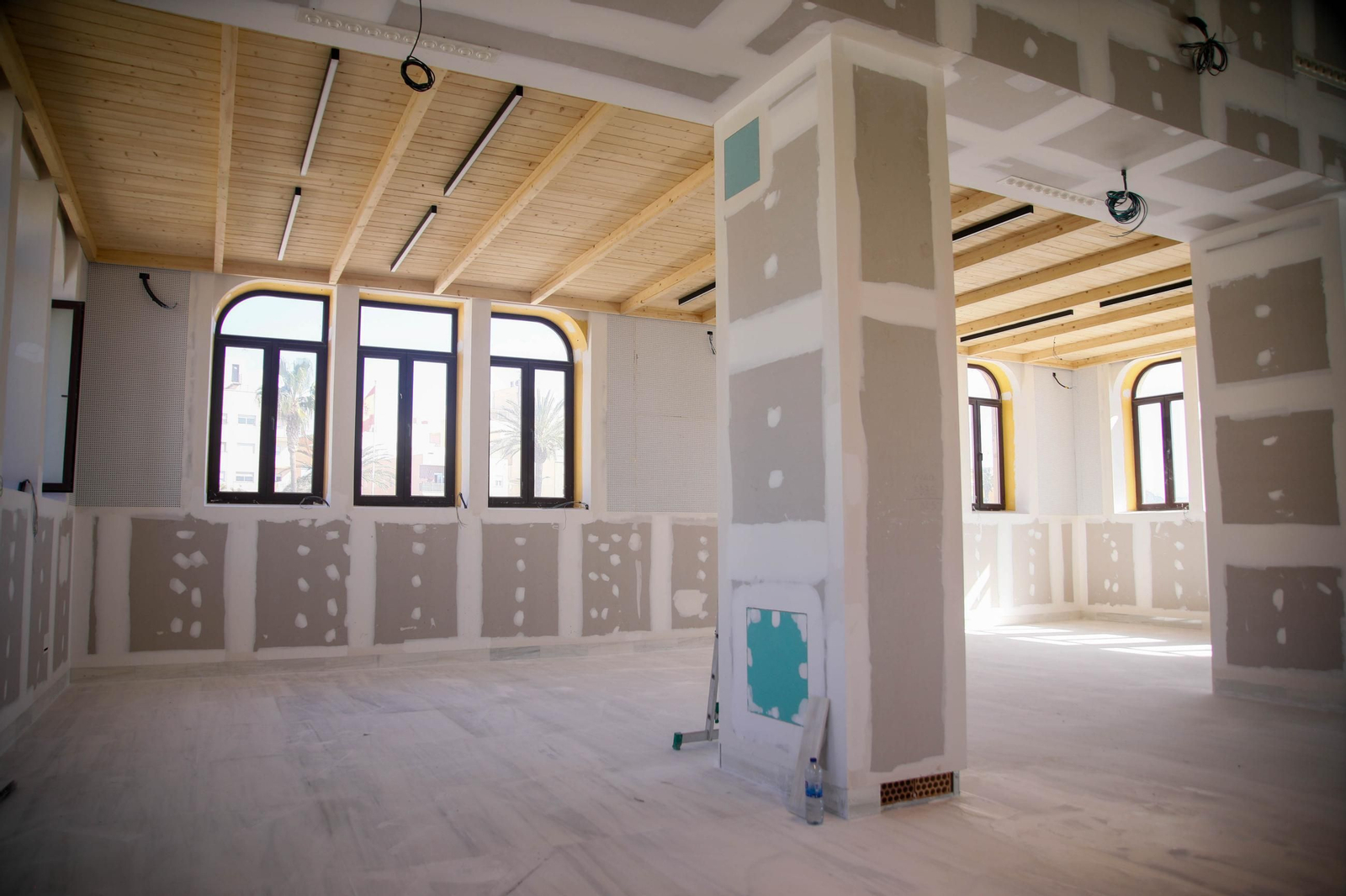 Las imágenes de la visita a la obras del Puerto de Almería