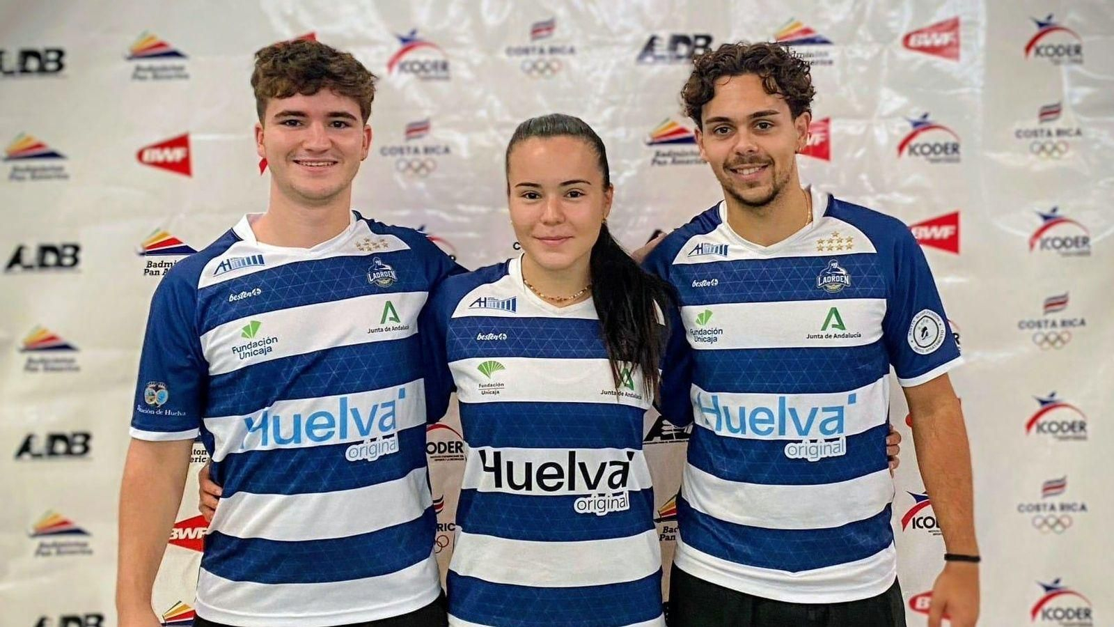 Álvaro Morán, Cristina Teruel y Alejandro Pérez en Costa Rica.
