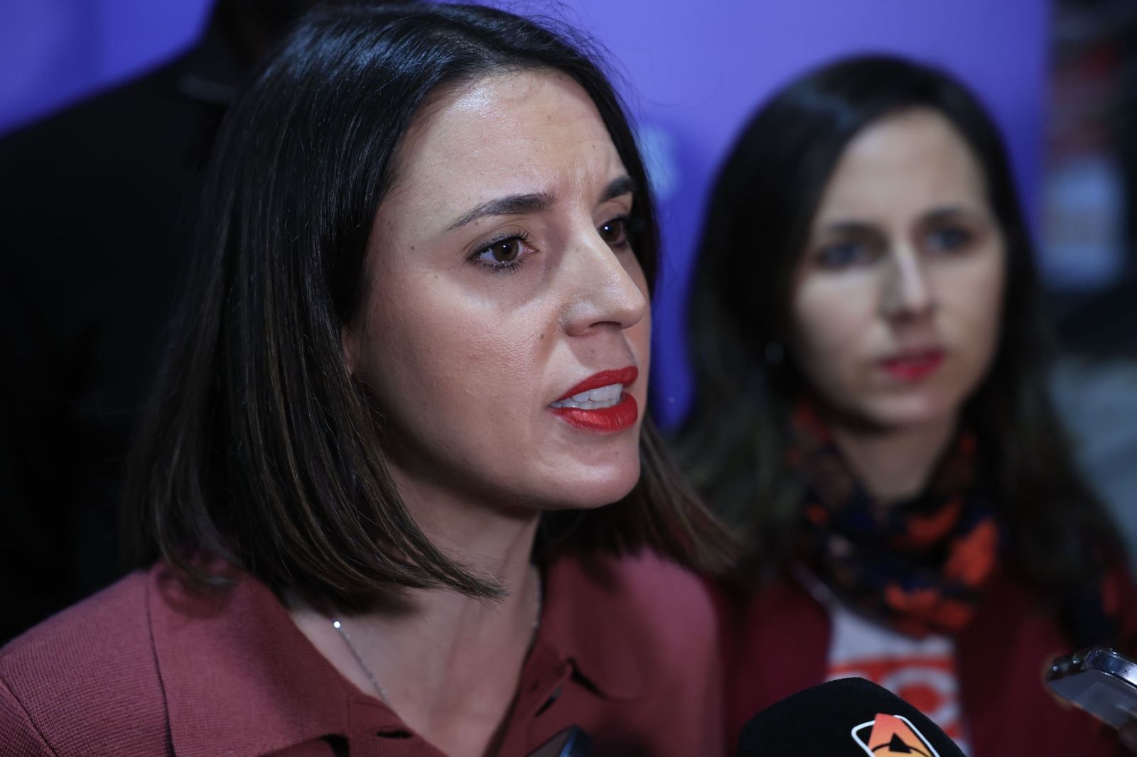 La eurodiputada Irene Montero y la secretaria general de Podemos, Ione Belarra.