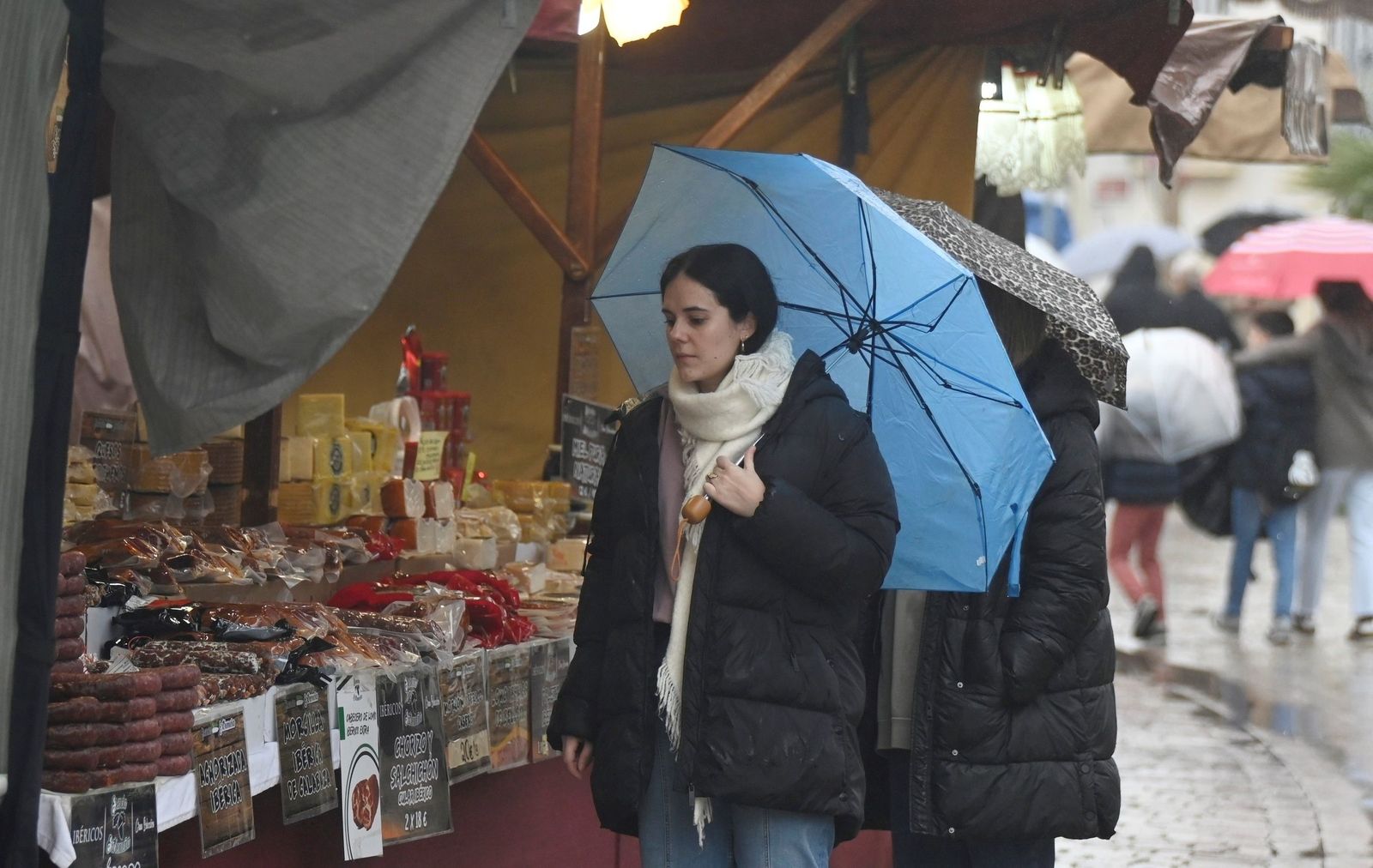 La lluvia desluce el último día del Mercado Andalusí