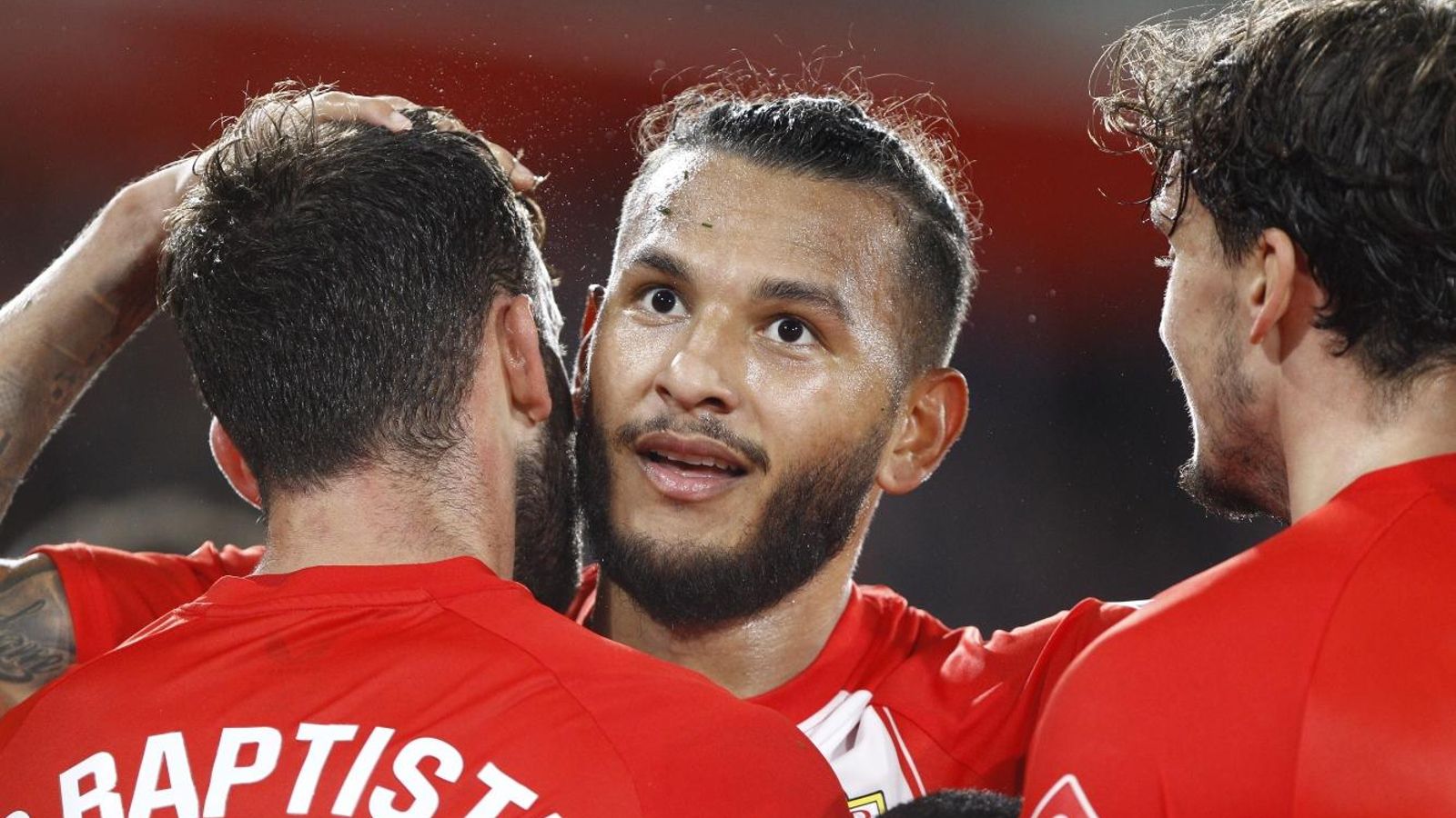 Leo Baptistao y Luis Suárez celebran uno de los goles contra el Córdoba.