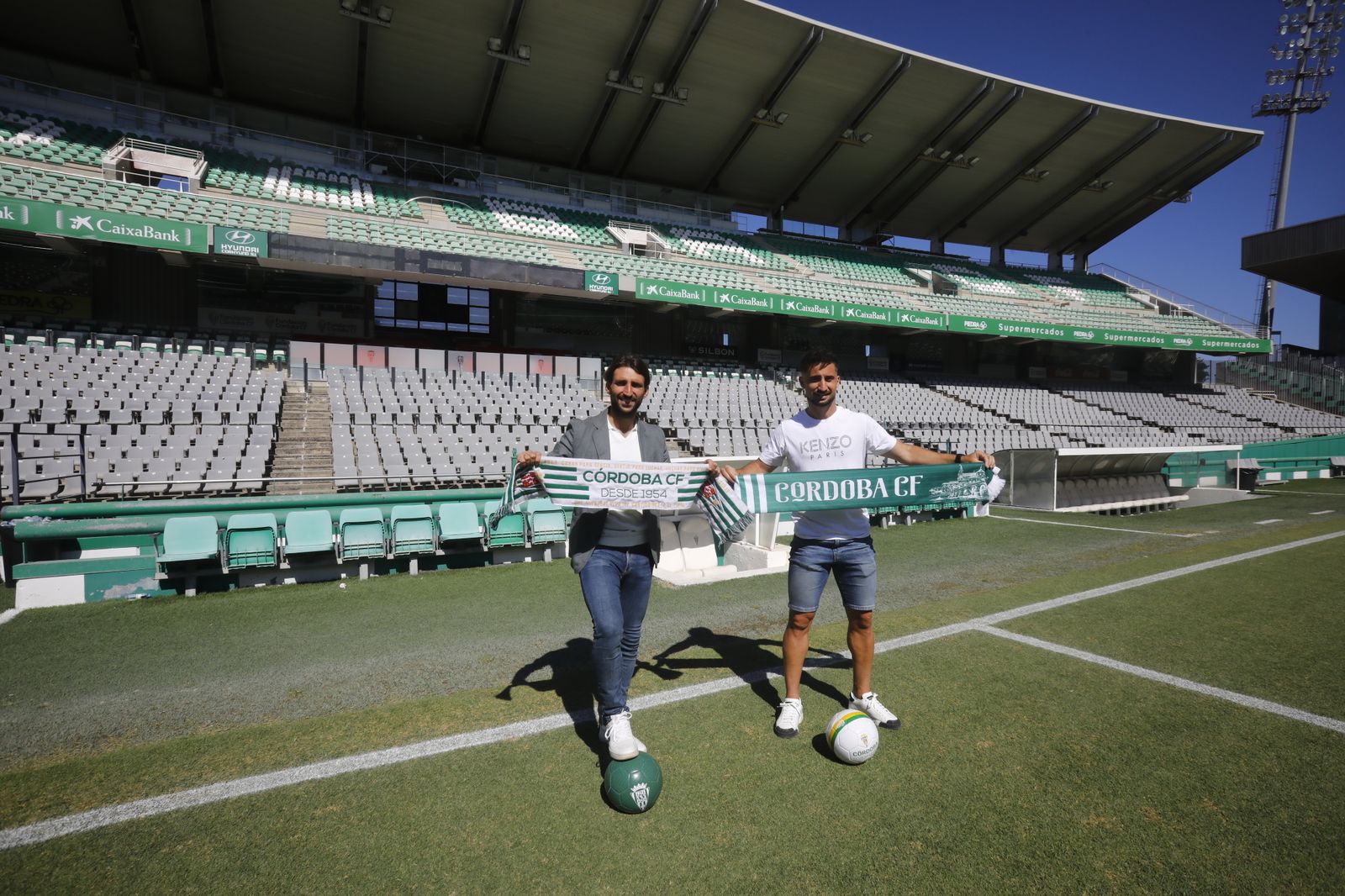 La presentación de Álex Bernal y Omar Perdomo con el Córdoba CF, en imágenes