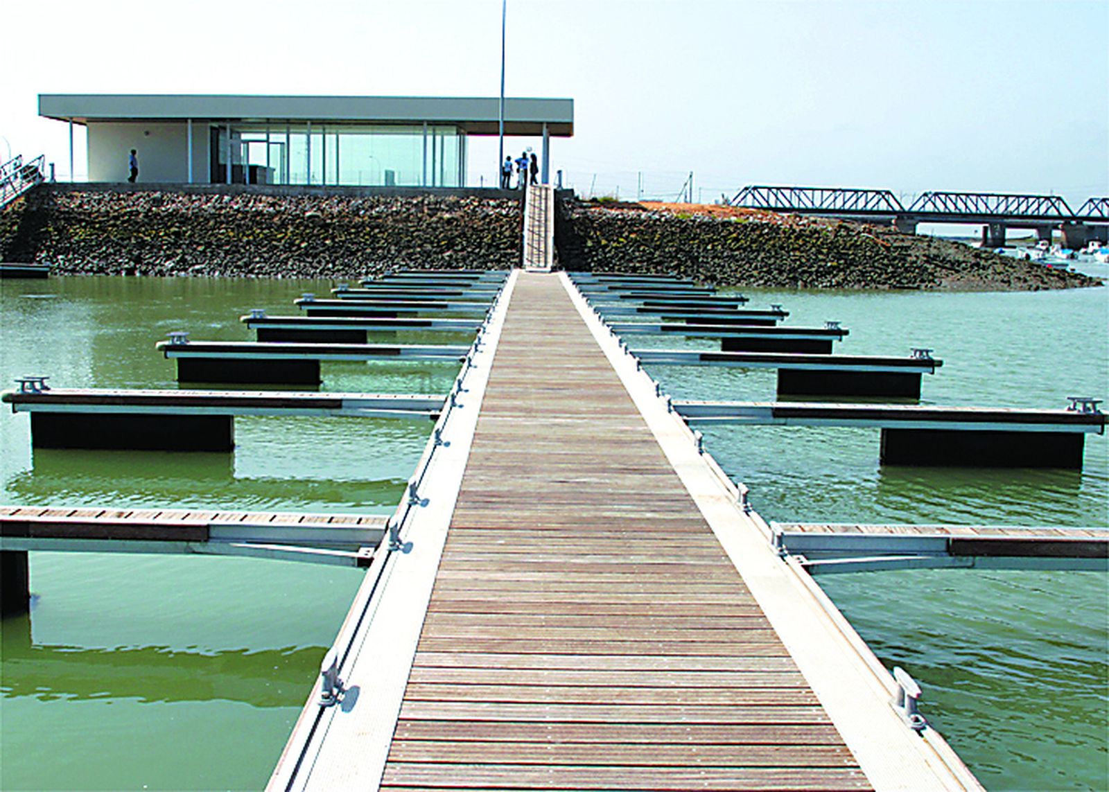 El náutico de Puente de Hierro, días antes de su inauguración hace diez años.