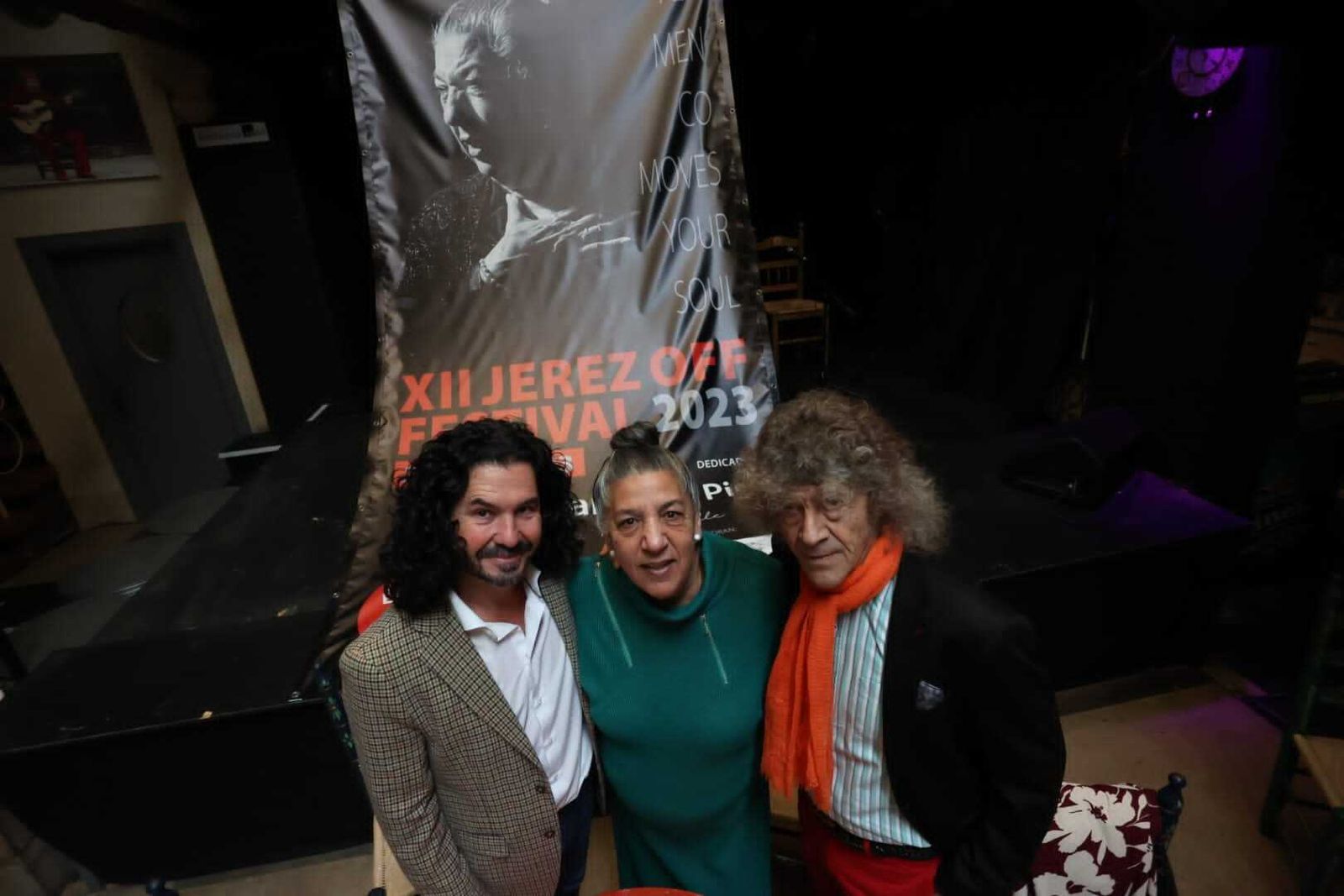 Tía Juana del Pipa, junto a Mario González y José de los Camarones