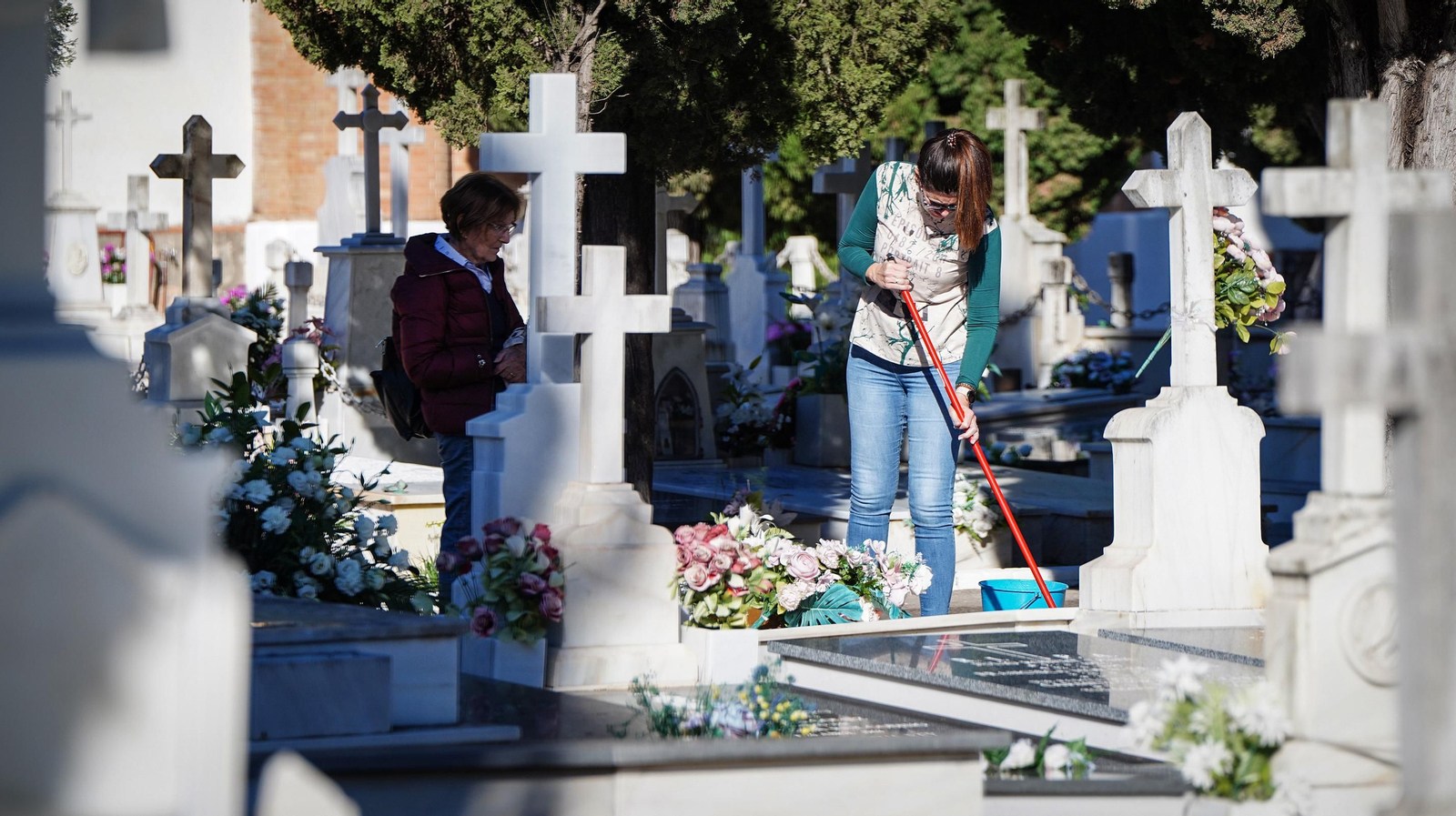 Día de todos los Santos en el cementerio de Jerez
