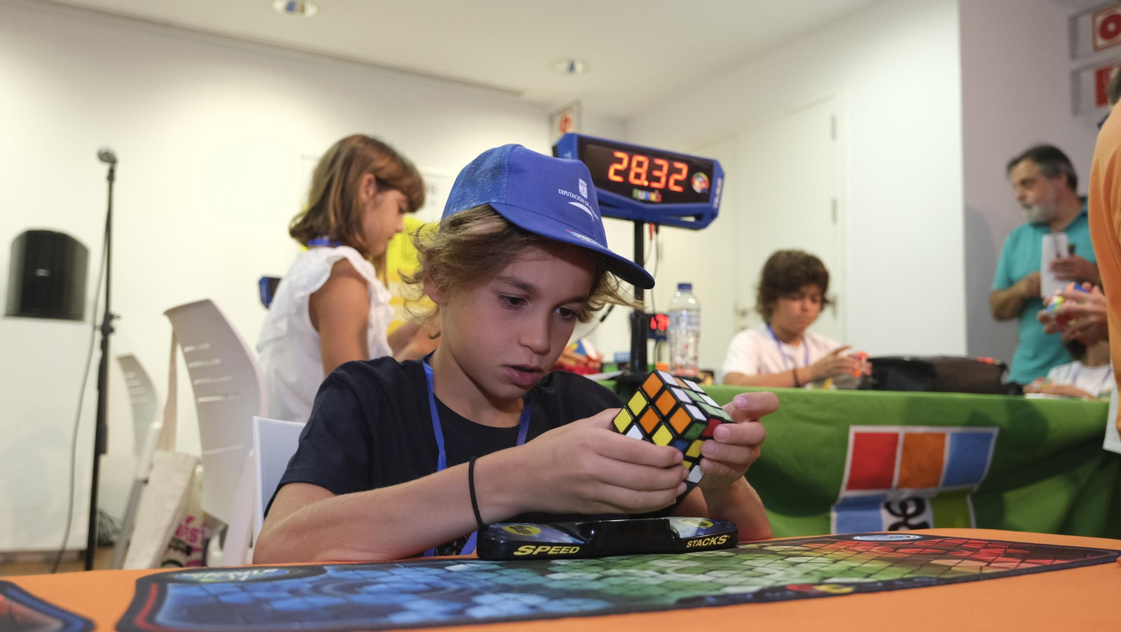 II Torneo de Speedcubing de la Feria de Almería 2024, en imágenes