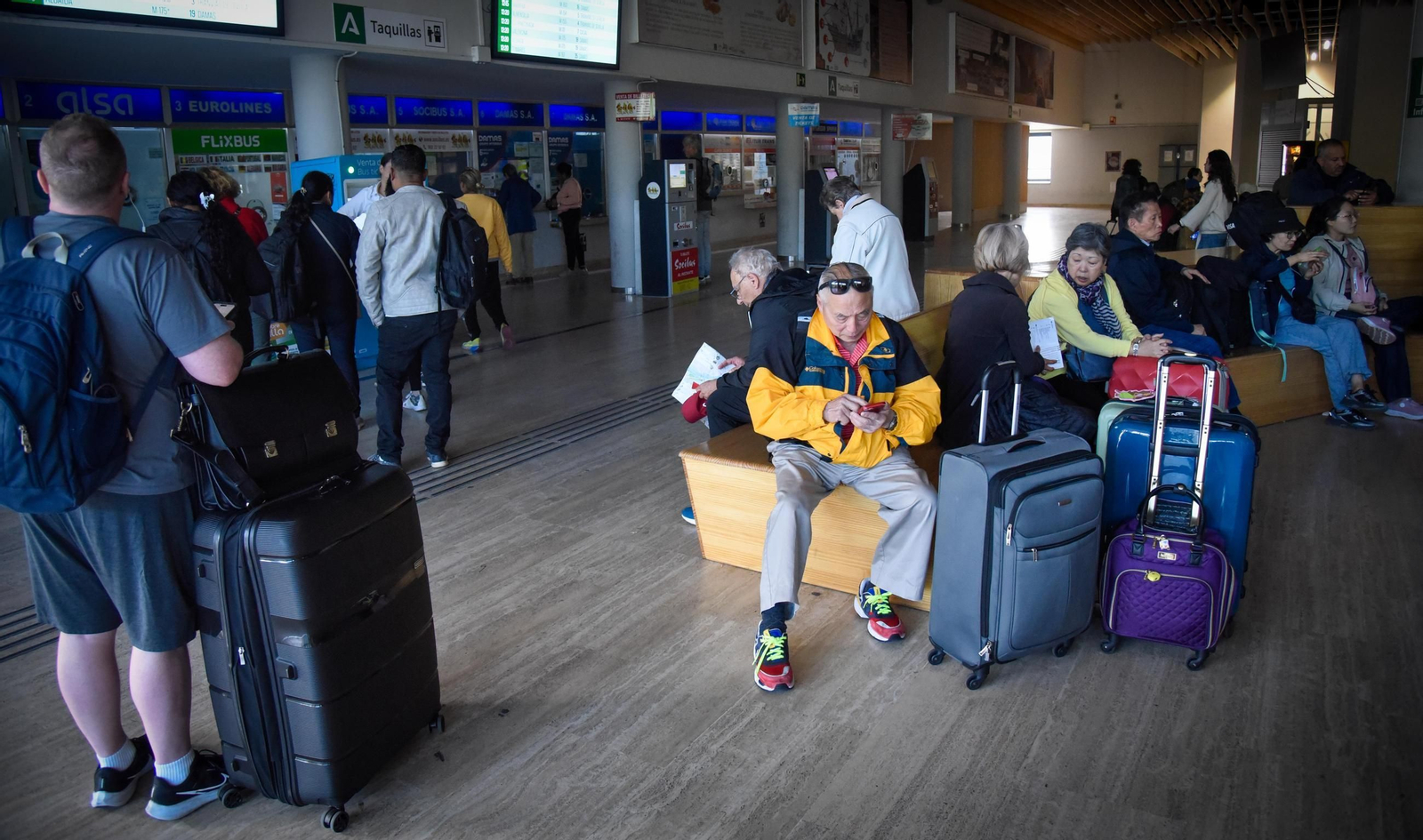 Protesta de Tussam por la huelga nacional de transporte público