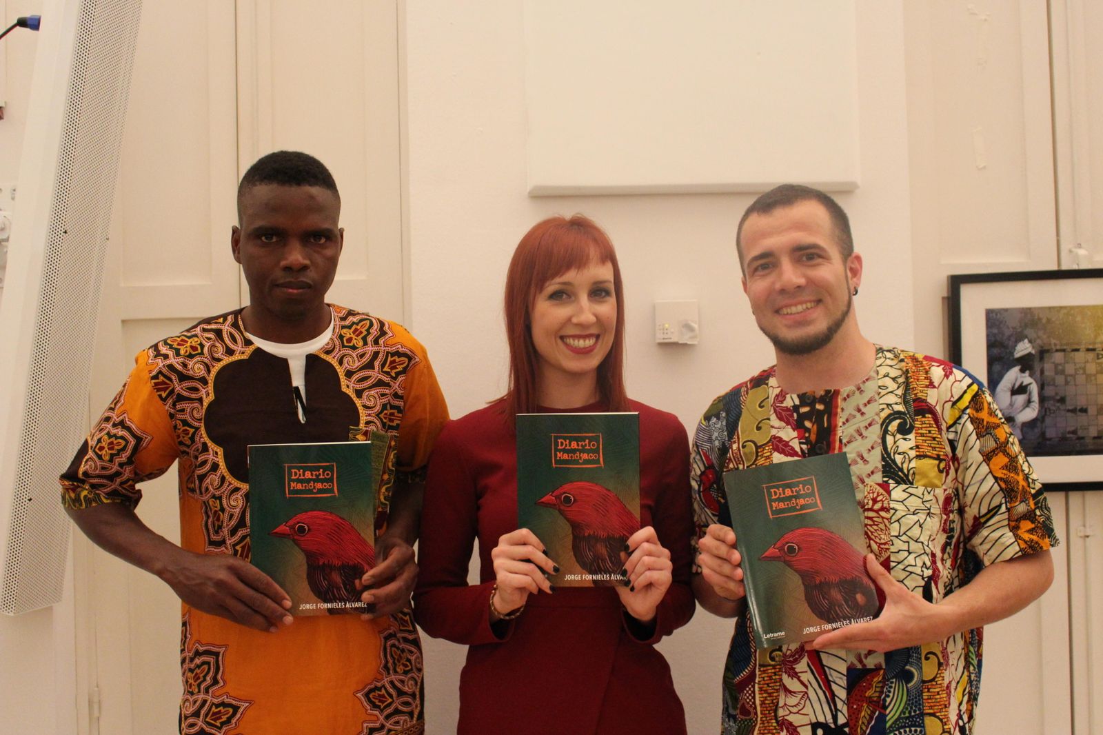 Ilustradora y escritor del libro.