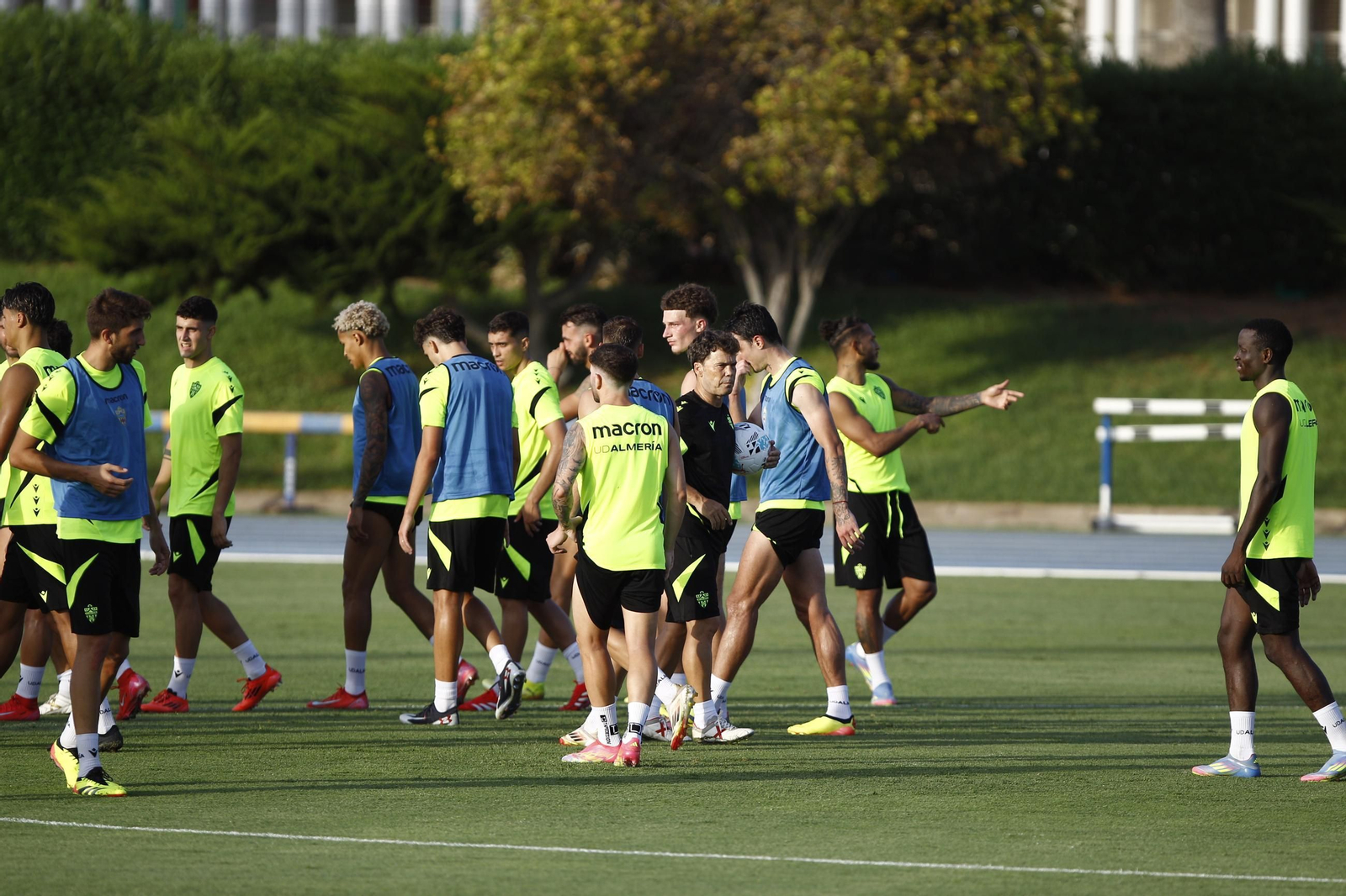Primer entrenamiento de la Temporada 2025-2026 de la U.D. Almería, en imágenes