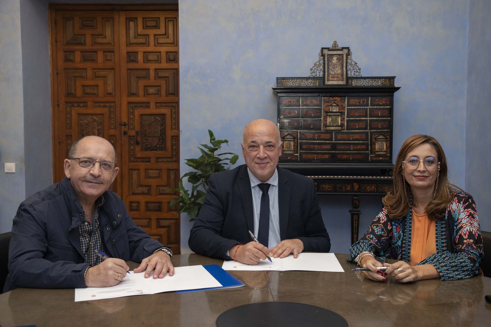 Convenio de colaboración firmado con el Ayuntamiento de Doña Mencía.