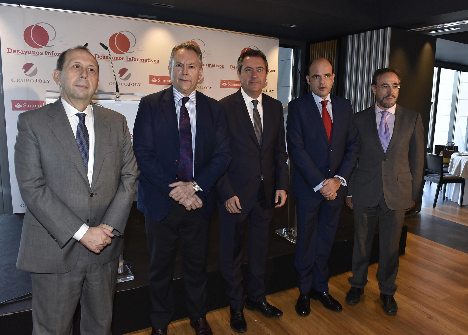 El Desayuno Informativo del Grupo Joly con Juan Espadas, en imágenes