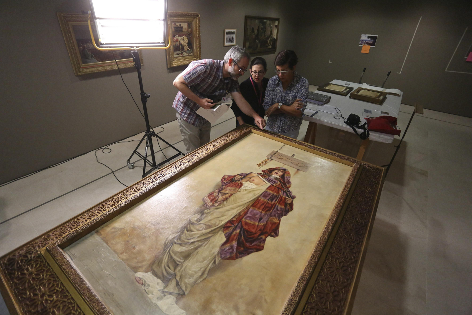 Fotos del montaje de la nueva exposición del Museo Carmen Thyssen