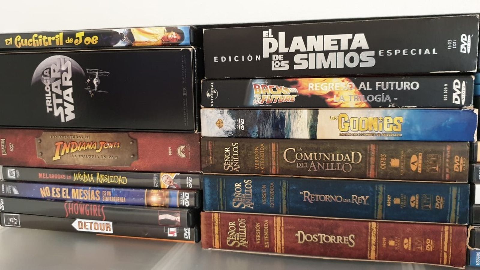 Los dvds preparados para estos días en la casa de Gloria Serra